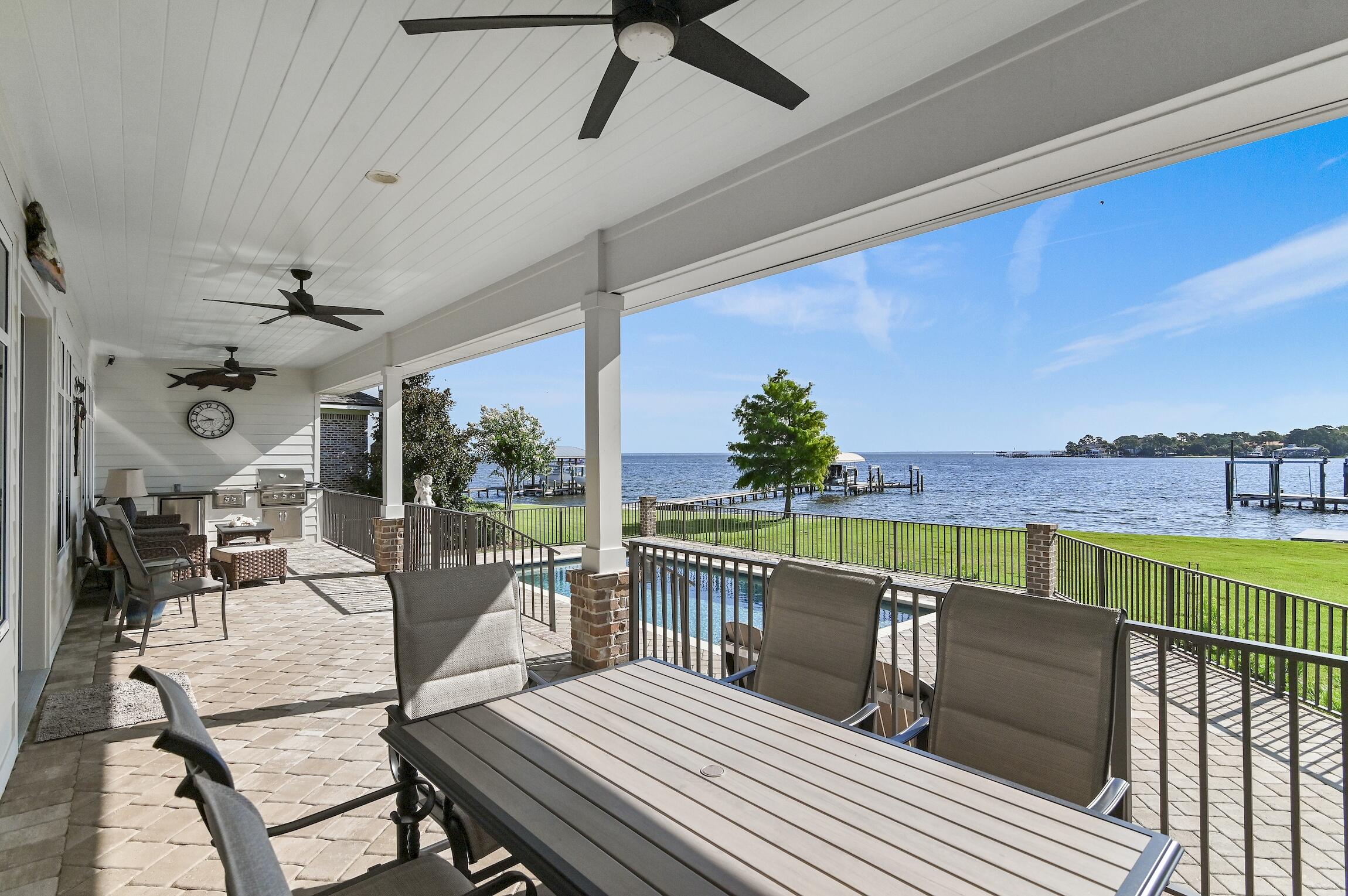 PEACOCKS POINT REPLAT - Residential