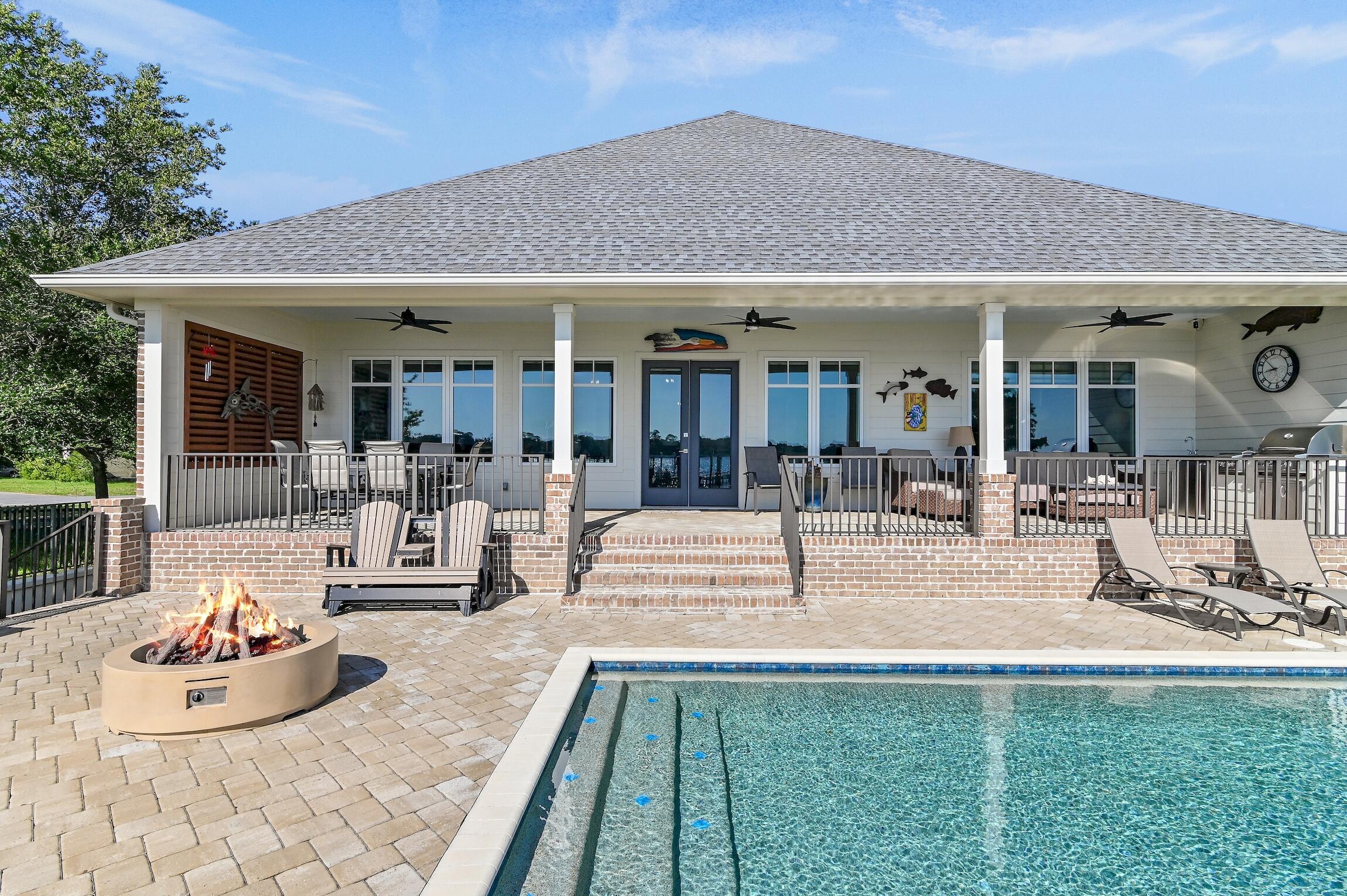 PEACOCKS POINT REPLAT - Residential