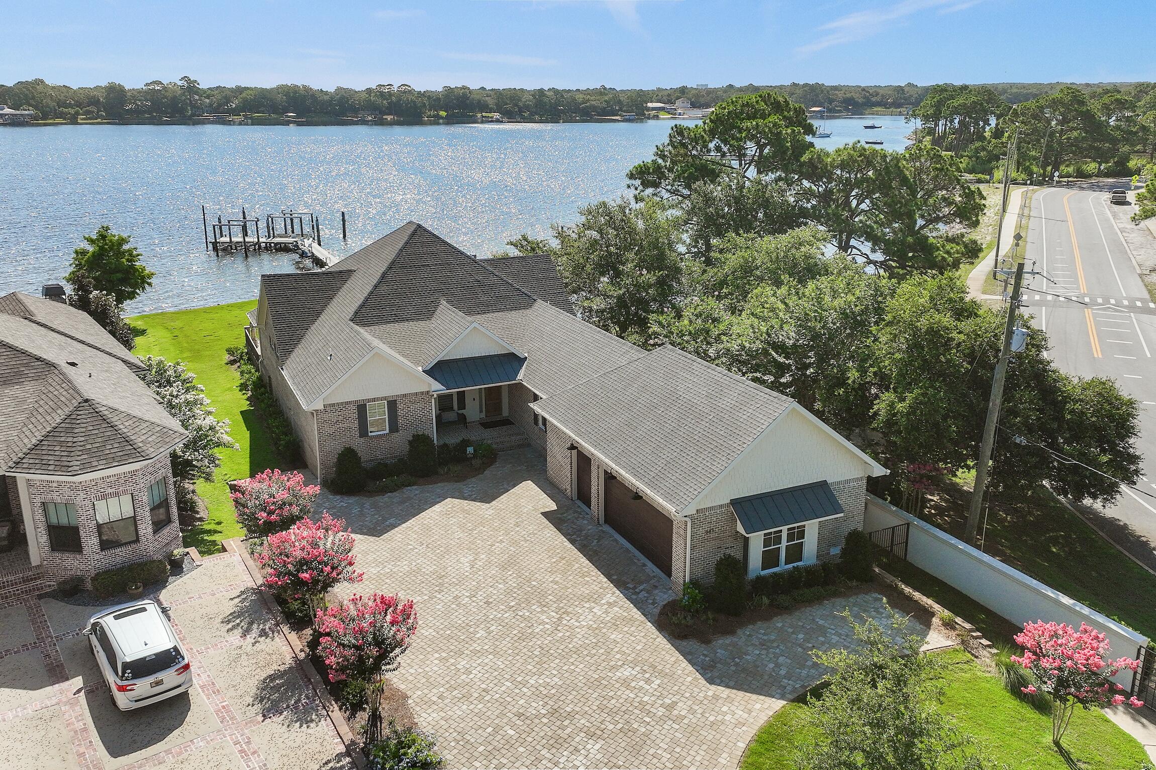PEACOCKS POINT REPLAT - Residential