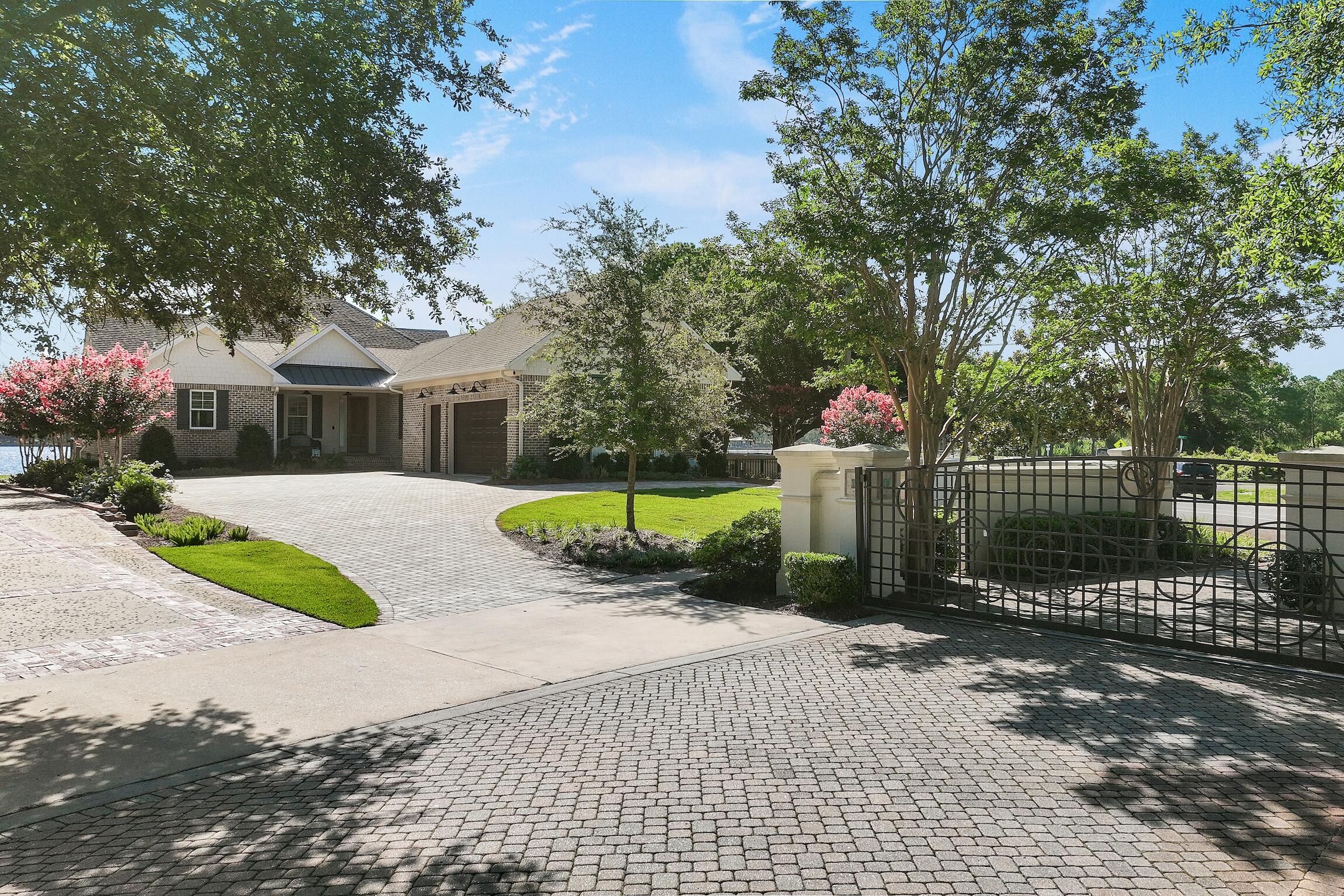 PEACOCKS POINT REPLAT - Residential