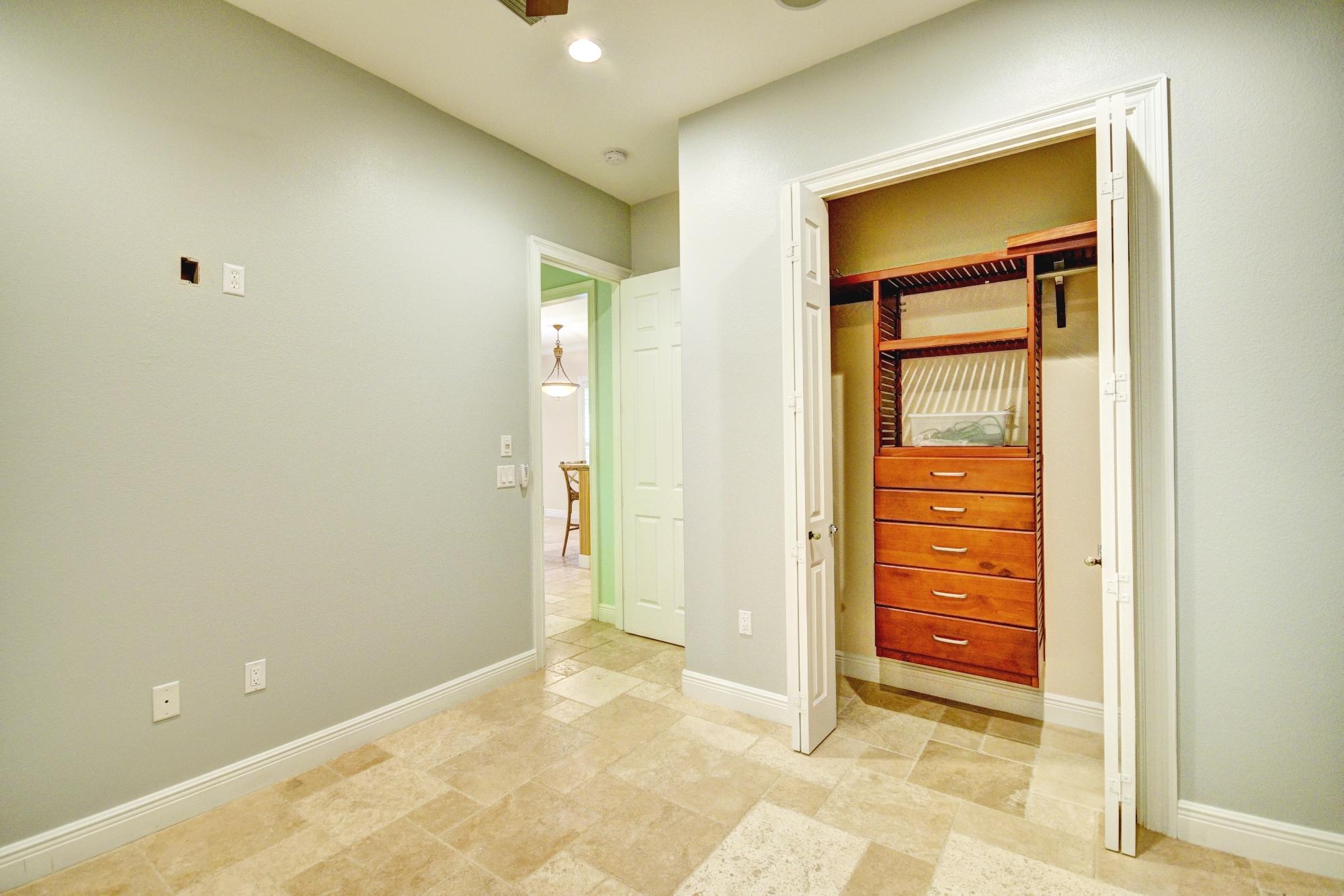 CASSINE VILLAGE - Residential