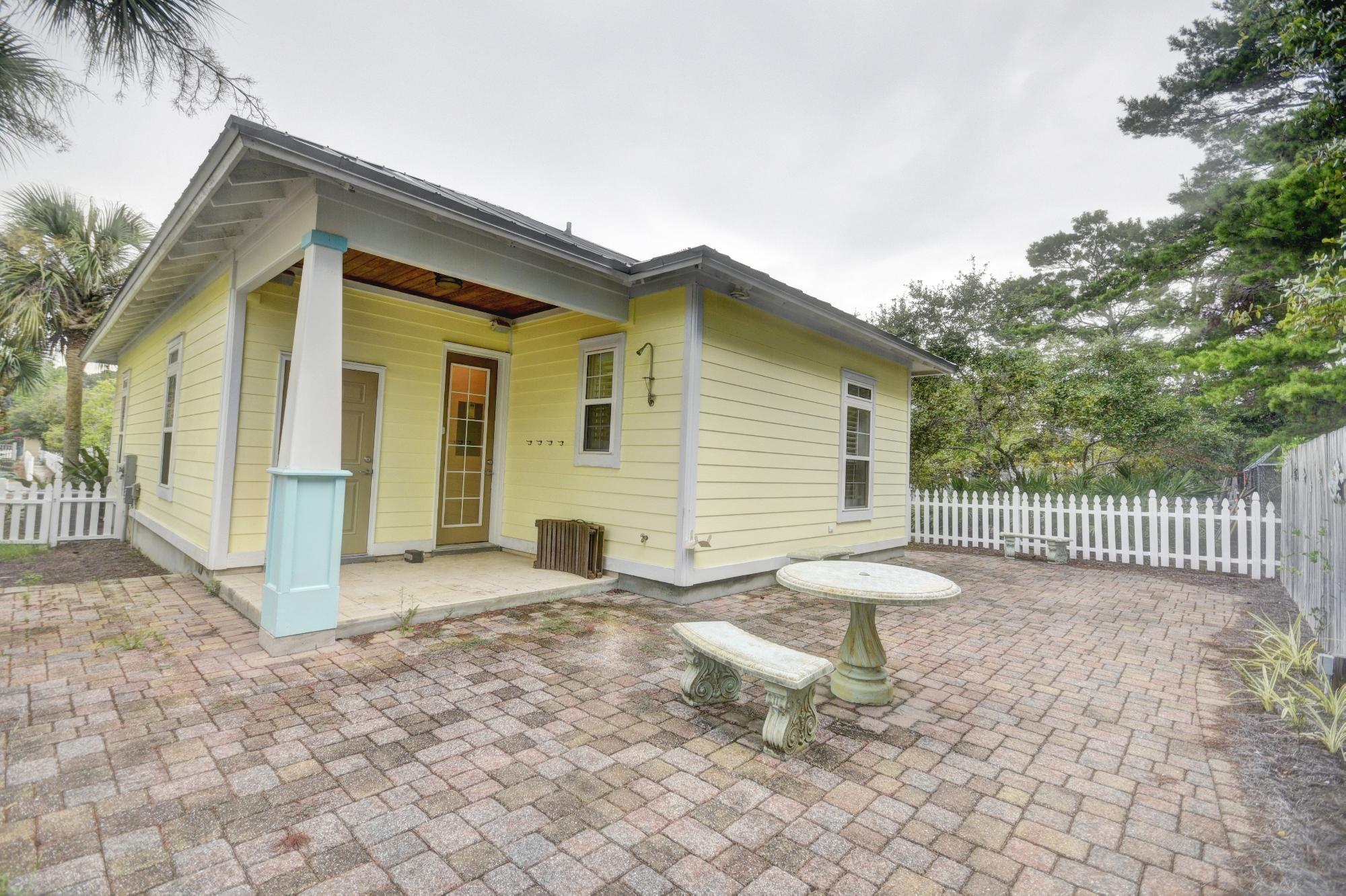 CASSINE VILLAGE - Residential