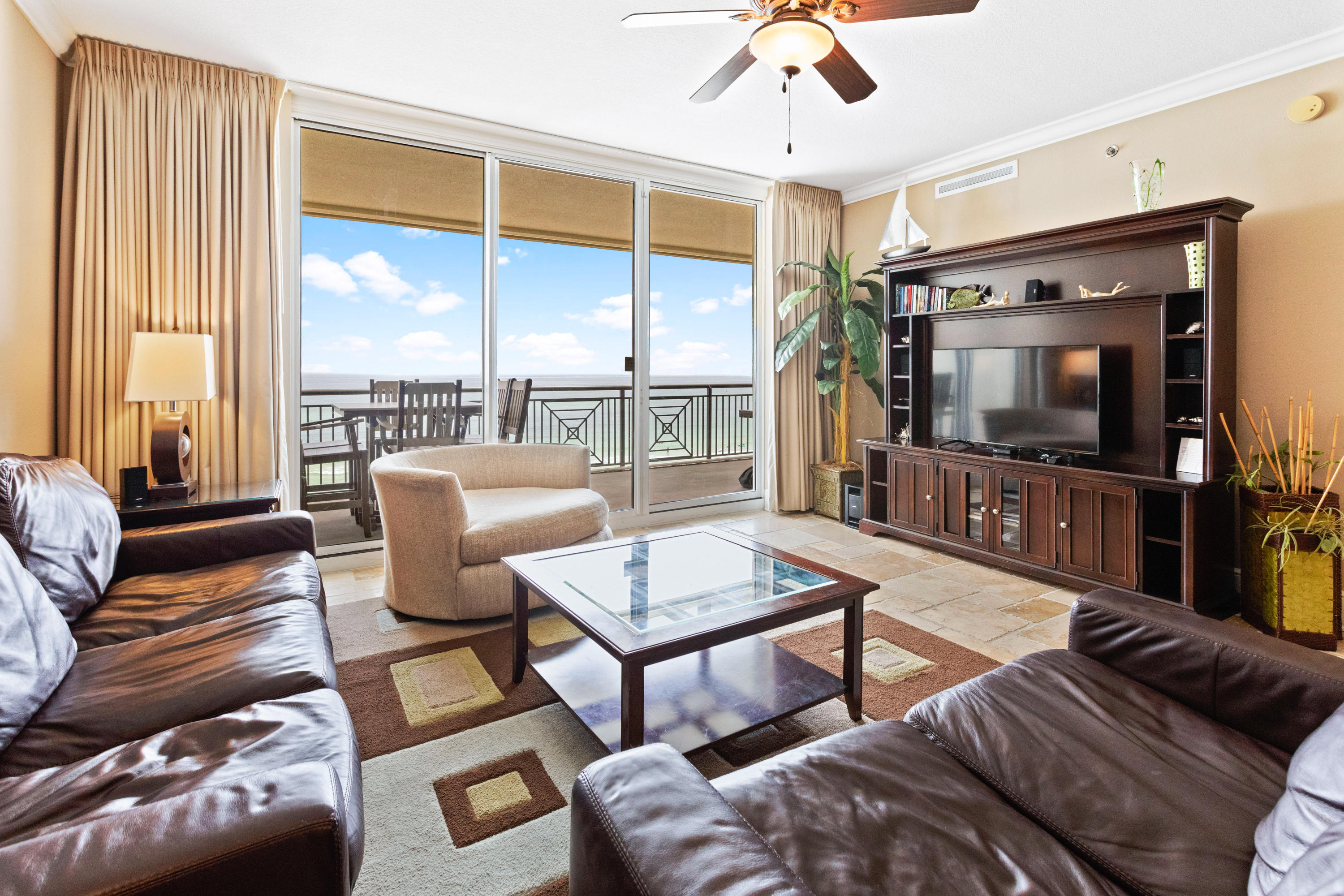 BELLA RIVA - Residential