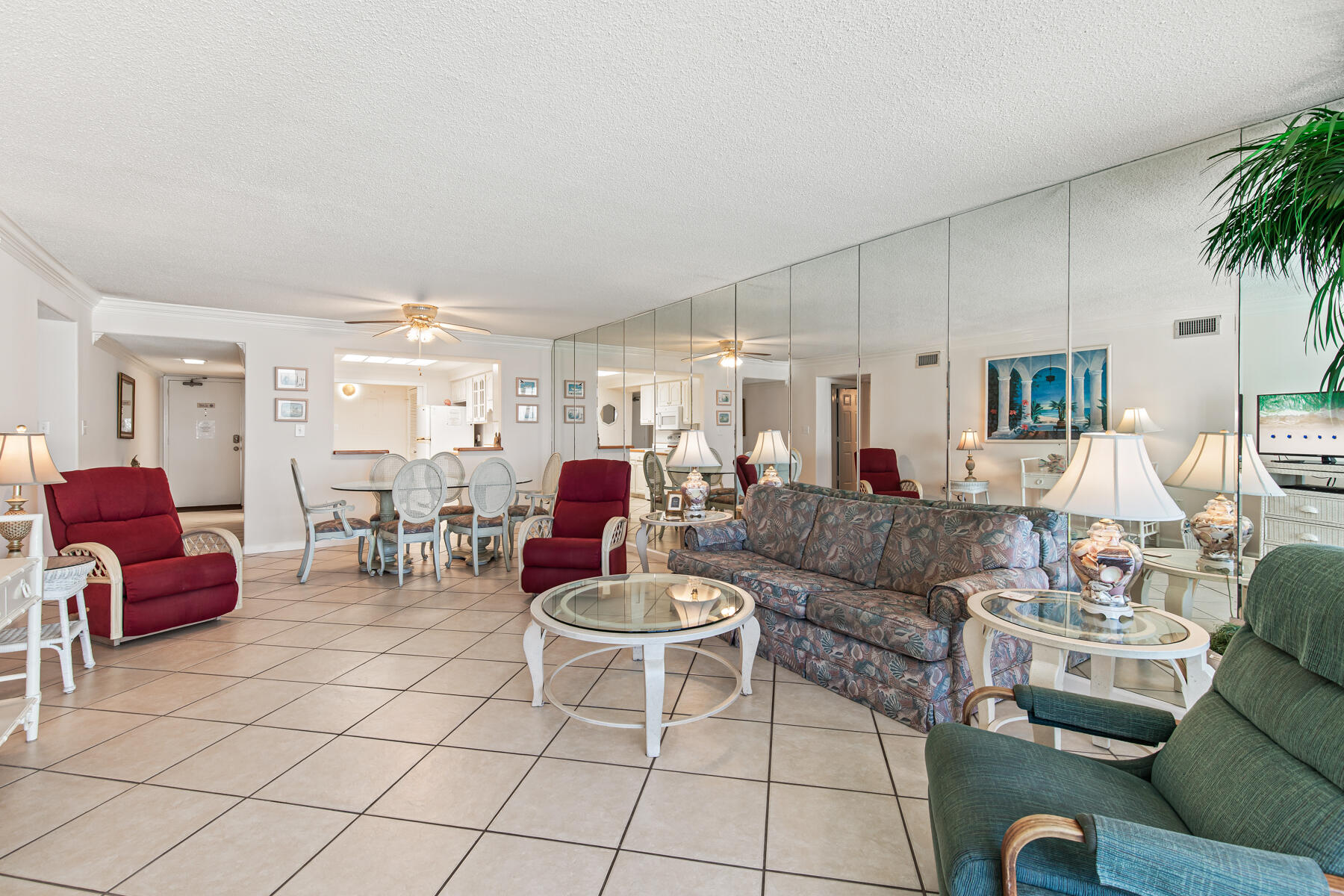 SHORELINE TOWERS 2 - Residential