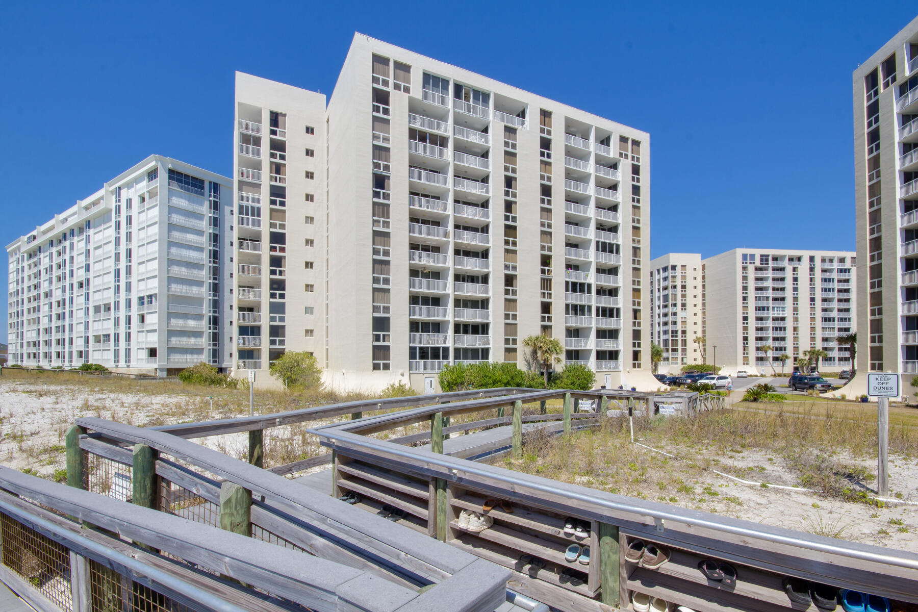 SHORELINE TOWERS 2 - Residential