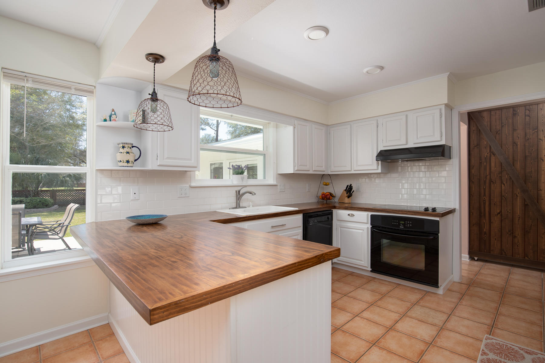 ROCKY BAYOU COUNTRY CLUB ESTATES 1 - Residential