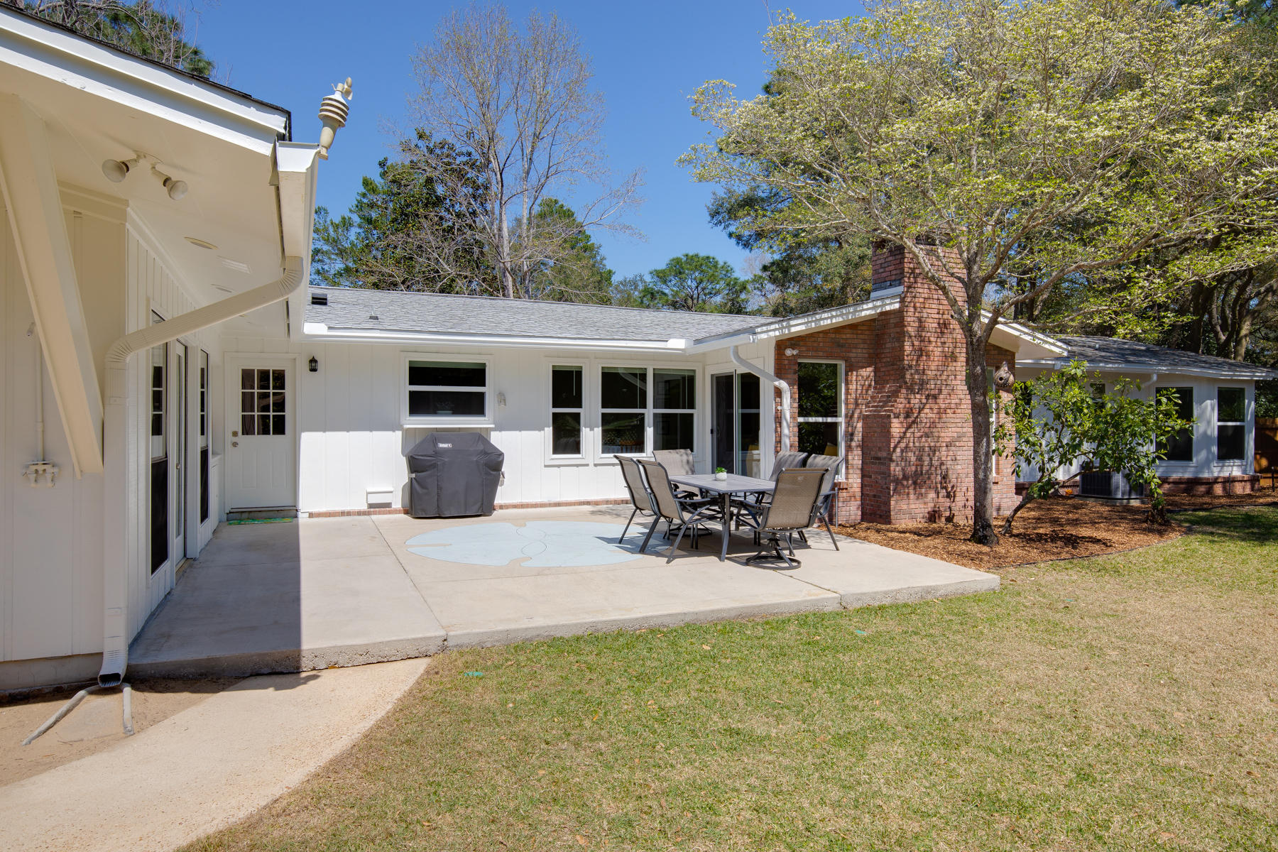 ROCKY BAYOU COUNTRY CLUB ESTATES 1 - Residential