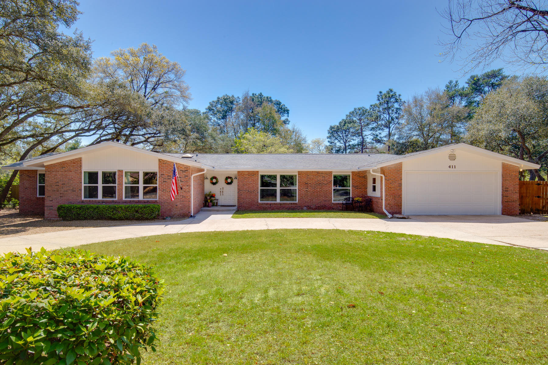 ROCKY BAYOU COUNTRY CLUB ESTATES 1 - Residential