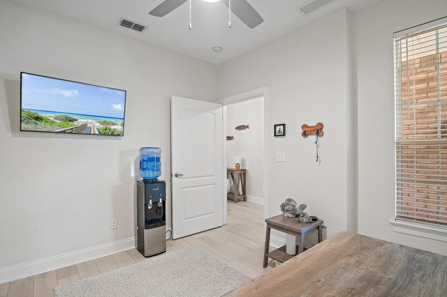 DIAMOND LAKES - Residential Lease