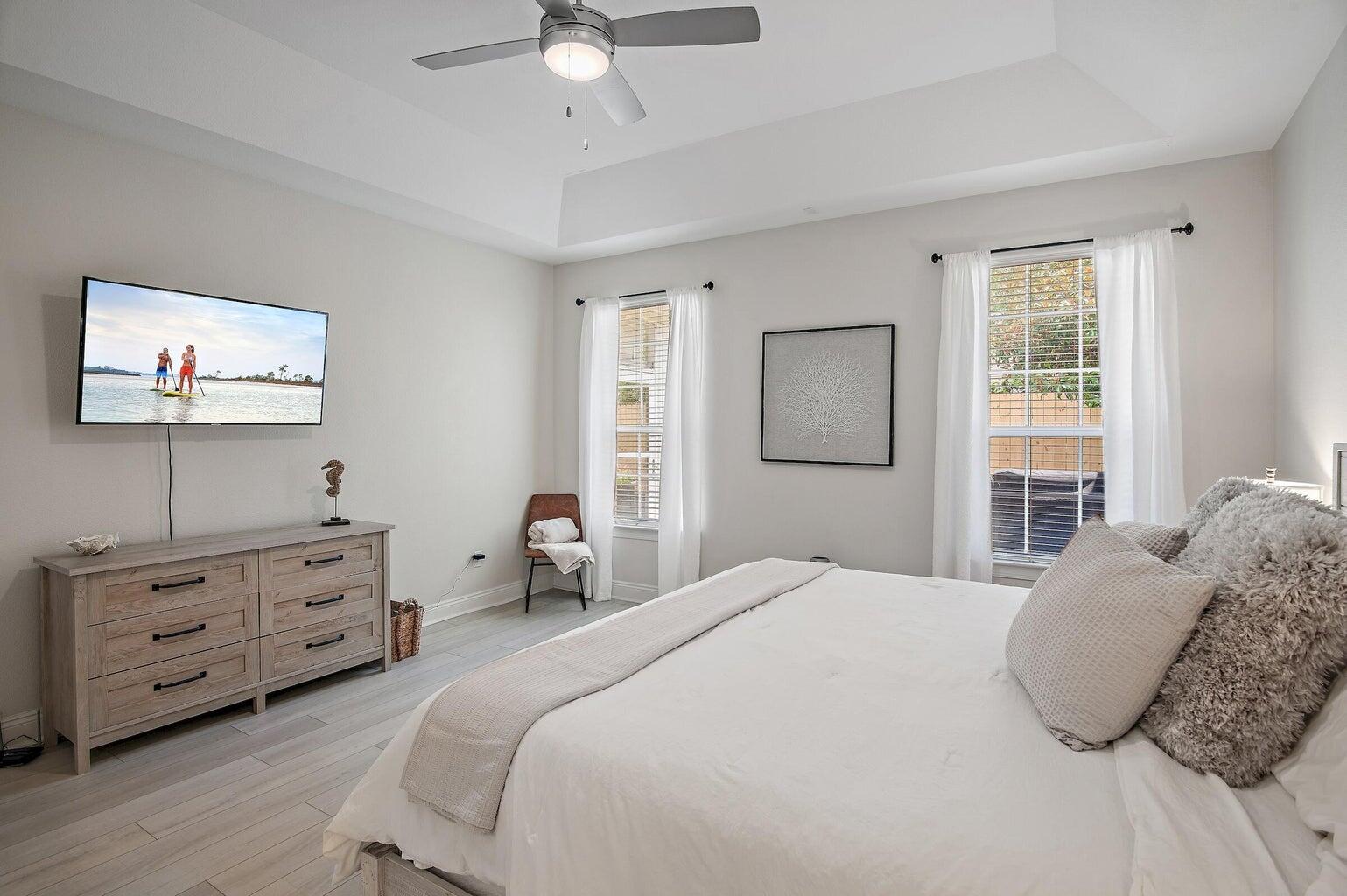 DIAMOND LAKES - Residential Lease