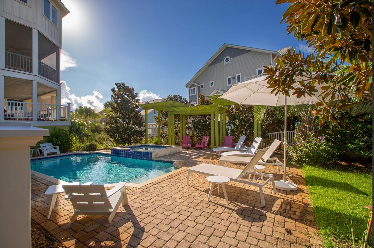 GULF TRACE - Residential