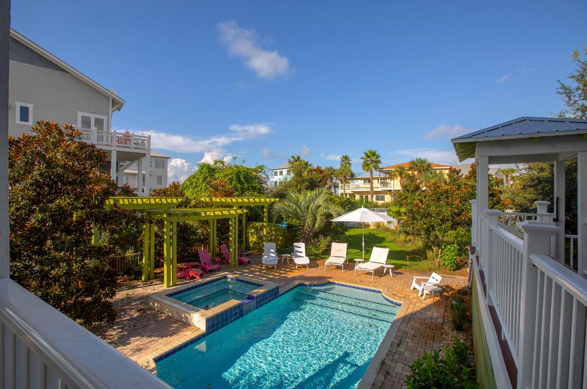 GULF TRACE - Residential