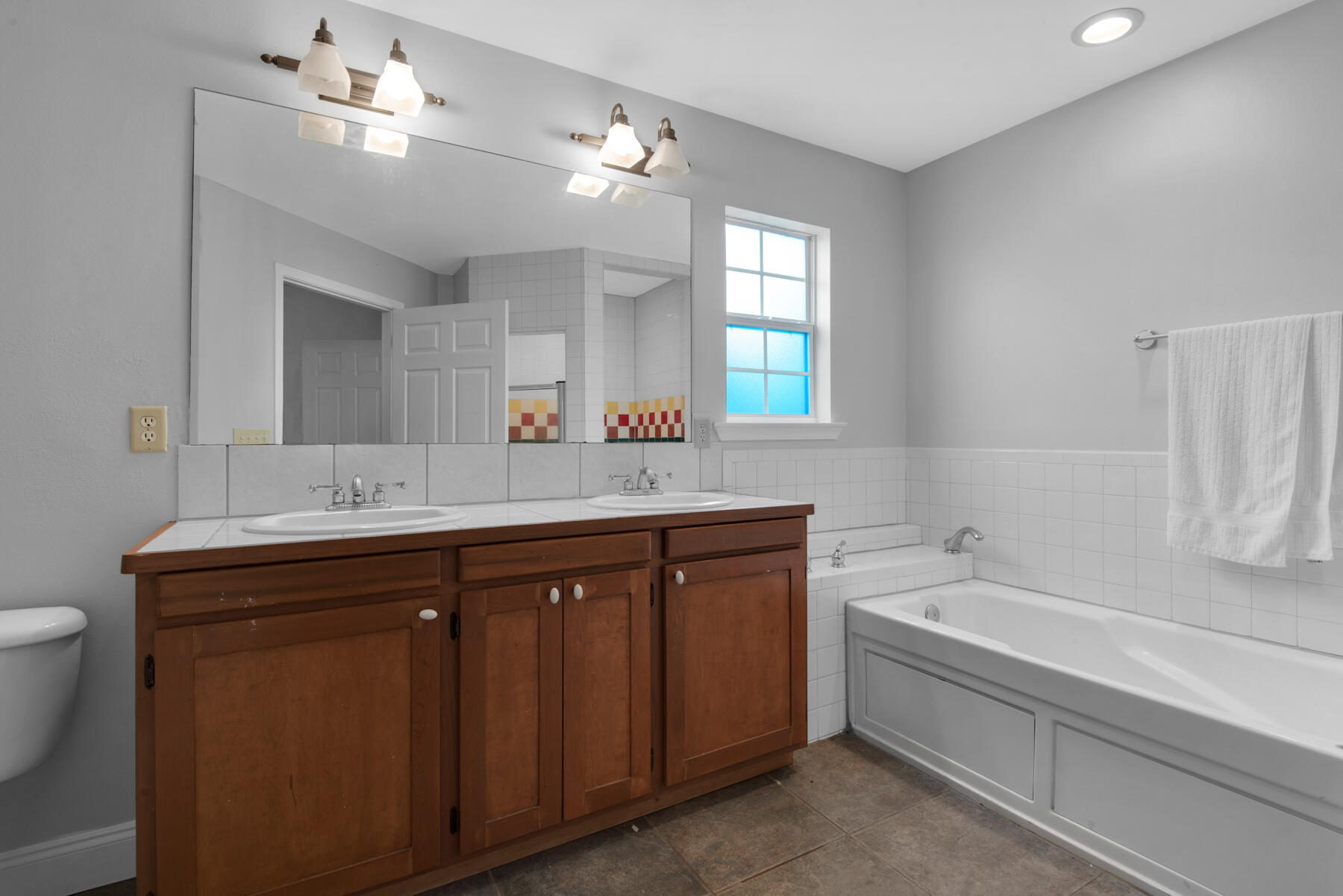 LEGION PARK LANDING - Residential