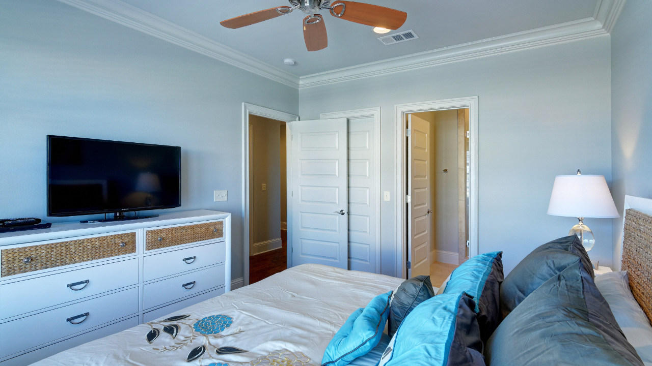 SHOPES 1ST ADDN - Residential