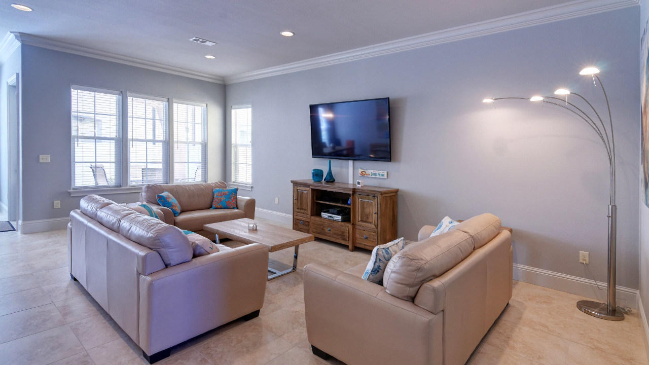 SHOPES 1ST ADDN - Residential