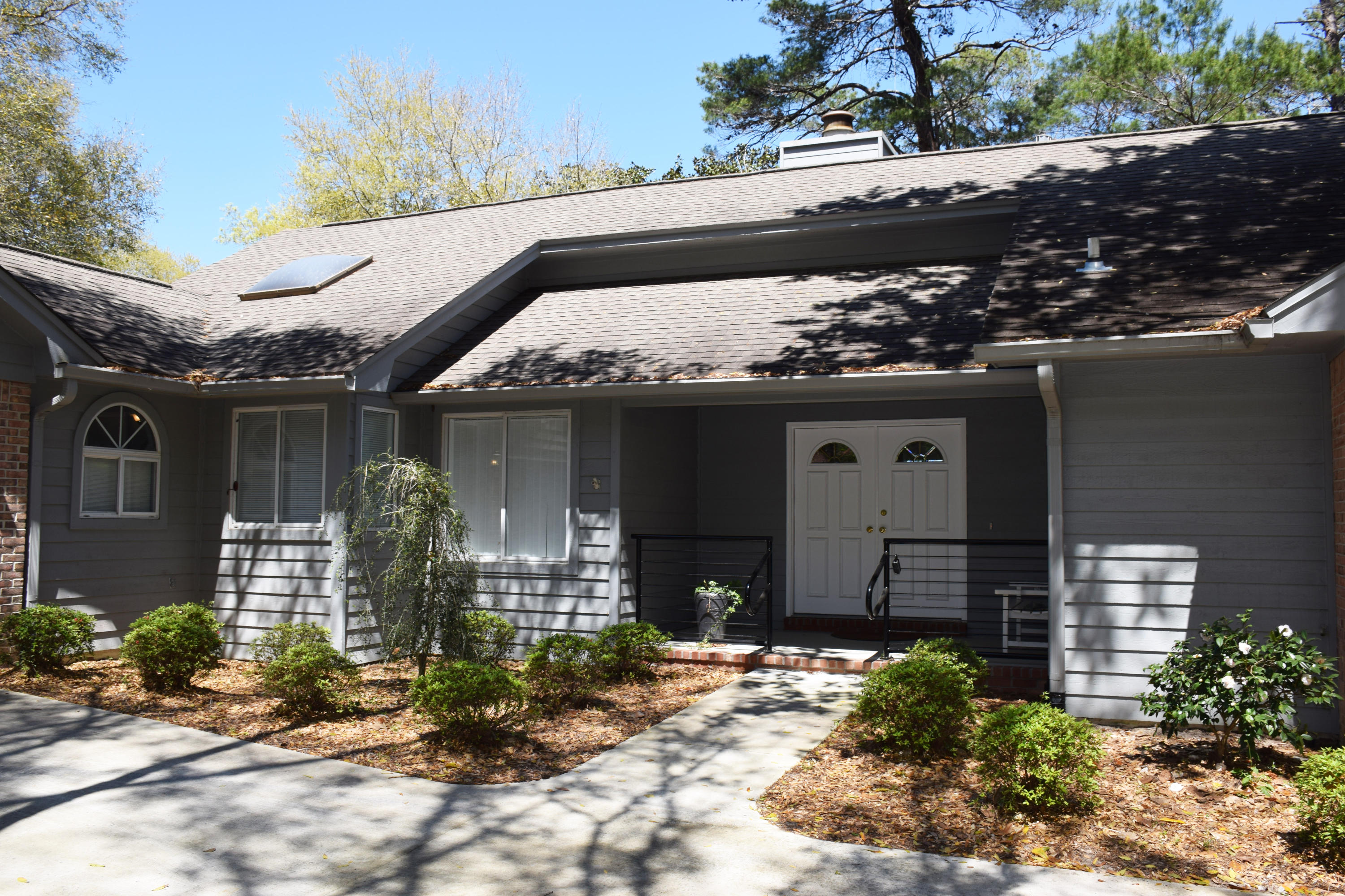 ROCKY BAYOU COUNTRY CLUB ESTATES 1 - Residential