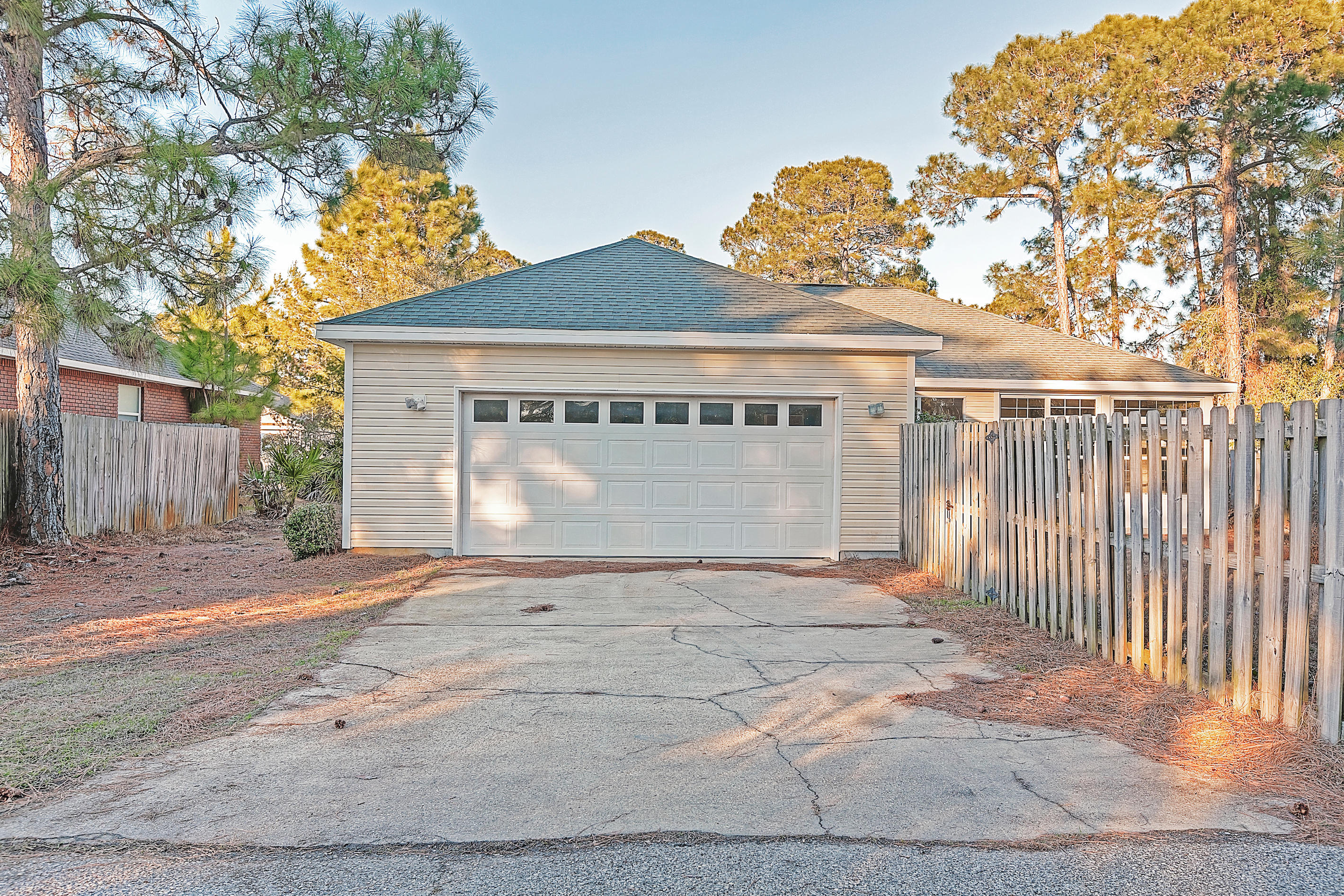 DOROTHY BOWEN EST. - Residential