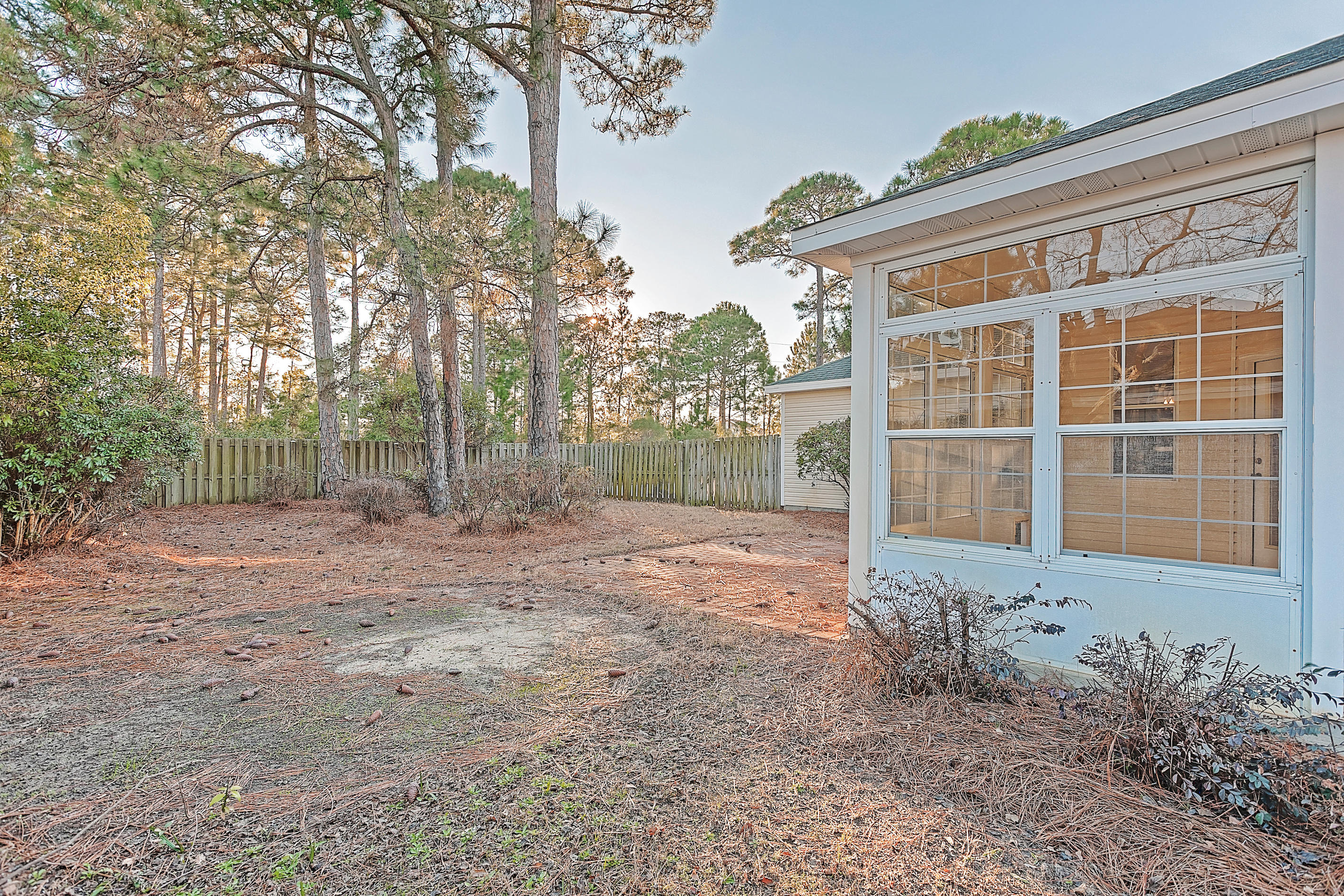 DOROTHY BOWEN EST. - Residential