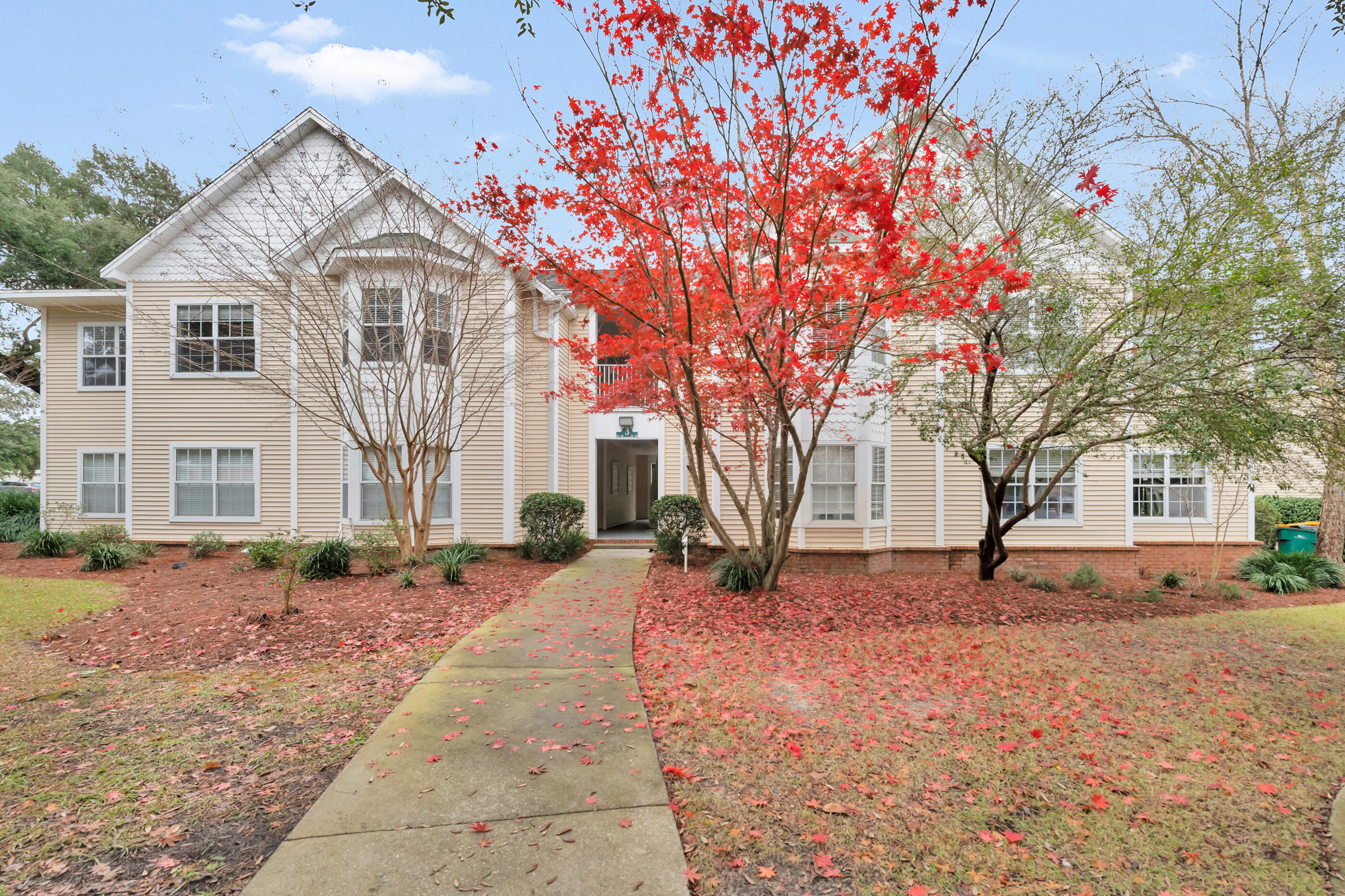 Gorgeous second floor, very private bay window unit. Unit with stainless steel Kenmore appliances; microwave, smooth top range, dishwasher, refrigerator with LED lighting and bottom freezer with ice maker, SS double sink with new chrome faucet and 3CM Granite counter tops on white kitchen cabinets. Light fixtures in entryway, dining area, hallway, kitchen, and baths. All baths have granite counter tops, sinks, faucets, mirrors and towel bars. Tile floors in the kitchen and baths. Living room has a bay window and a TV niche for added floor space. This two bedroom, two bath unit is the perfect retreat rental.