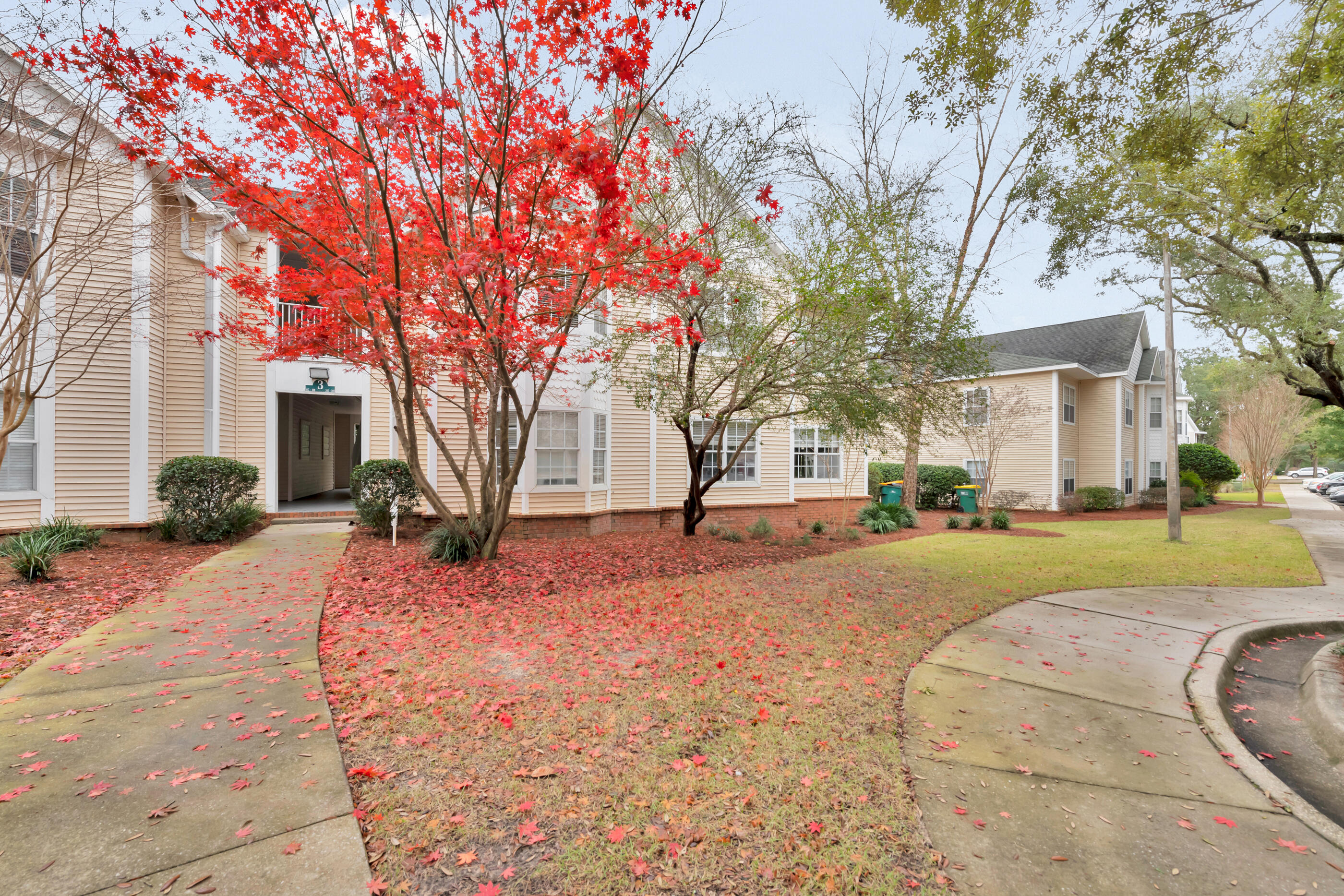 THE OAKS AT NICEVILLE PH I - Residential Lease