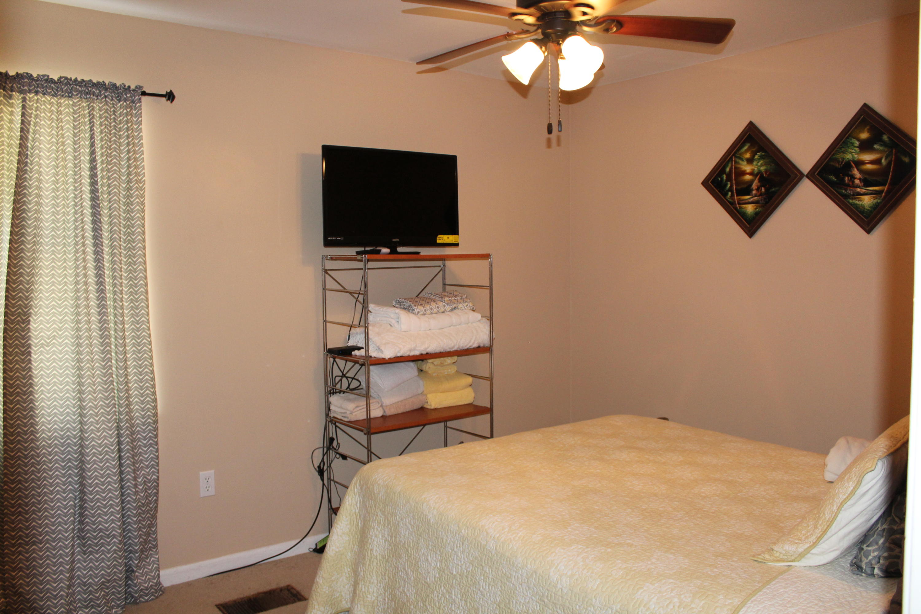 MONTAGE MANOR - Residential