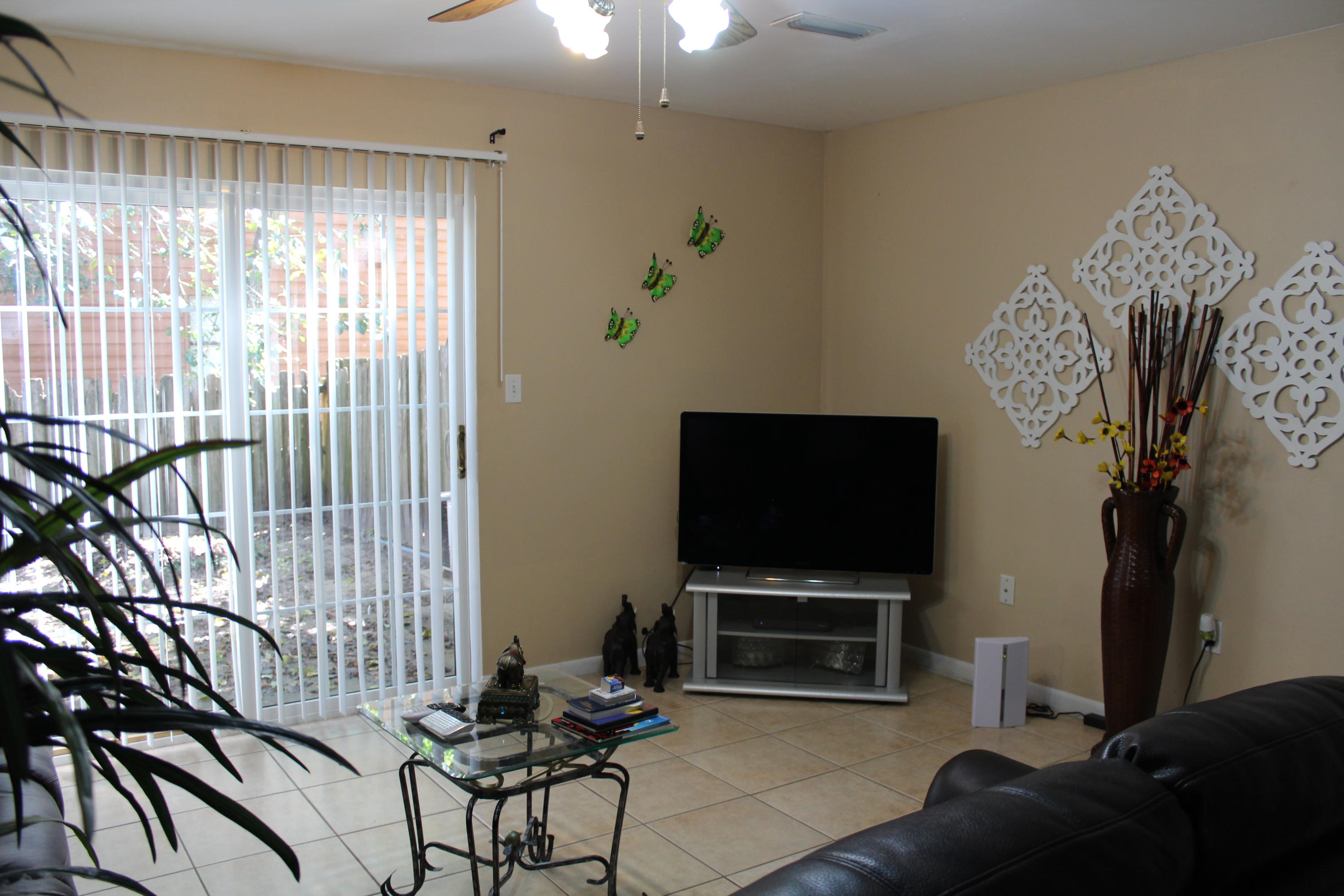 MONTAGE MANOR - Residential