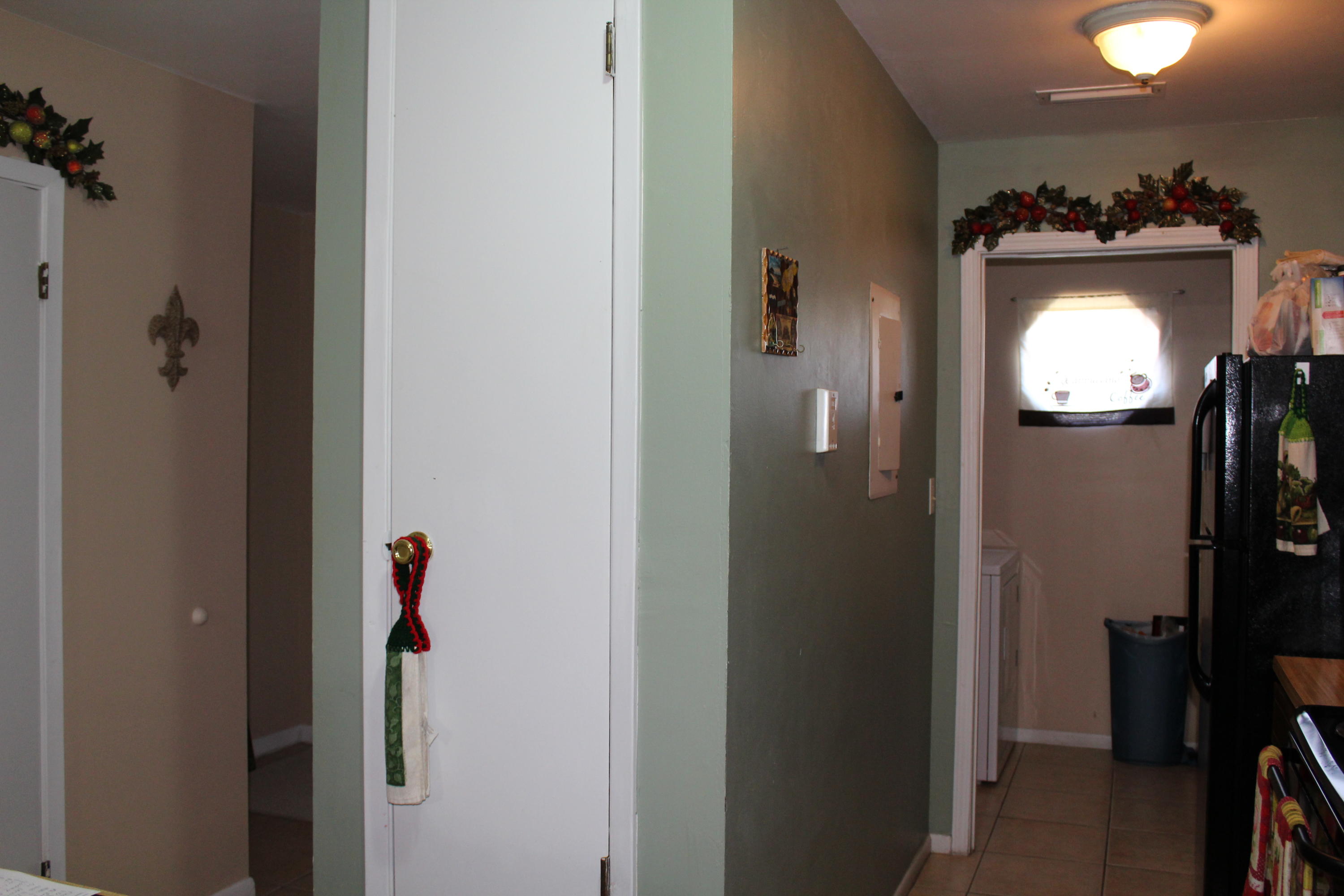 MONTAGE MANOR - Residential