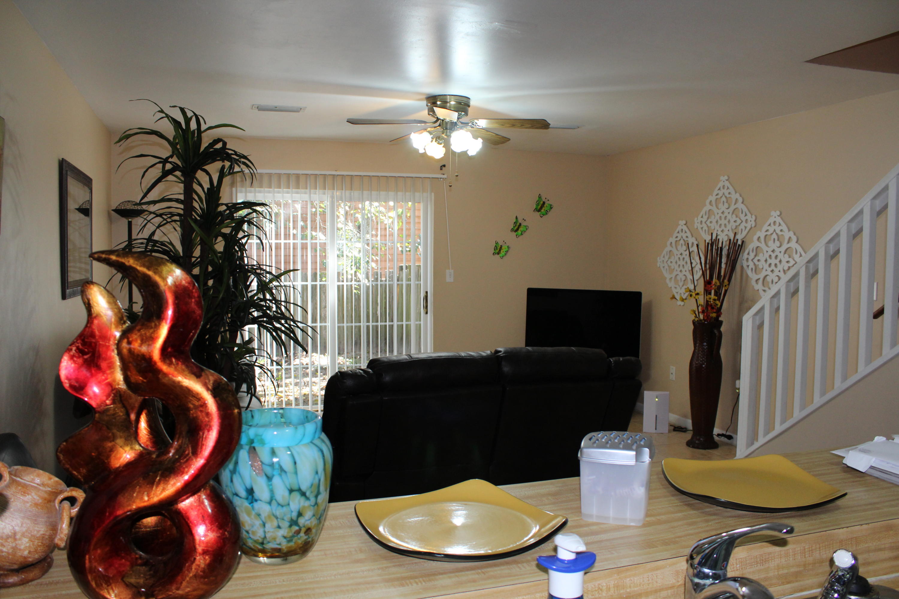 MONTAGE MANOR - Residential