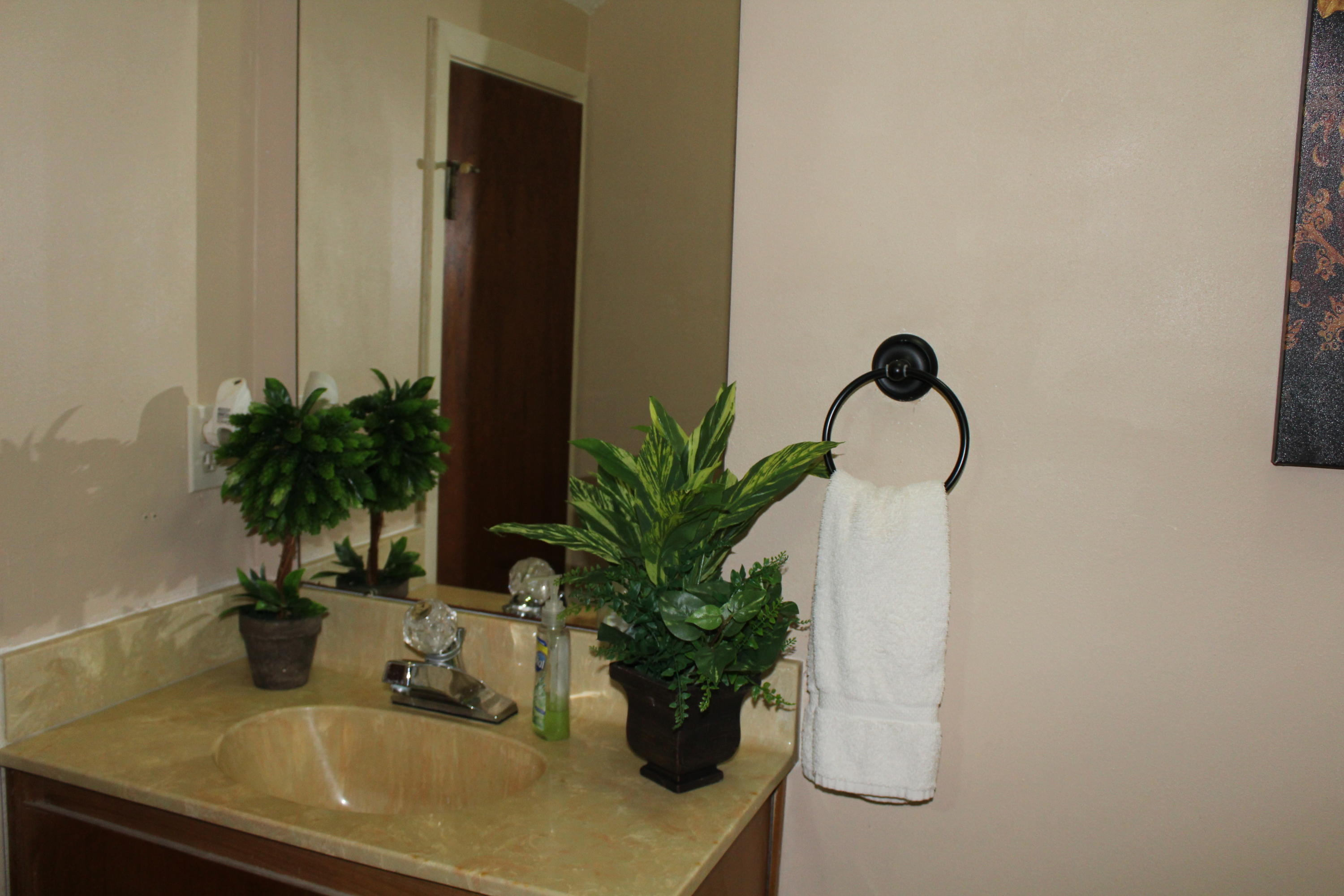 MONTAGE MANOR - Residential