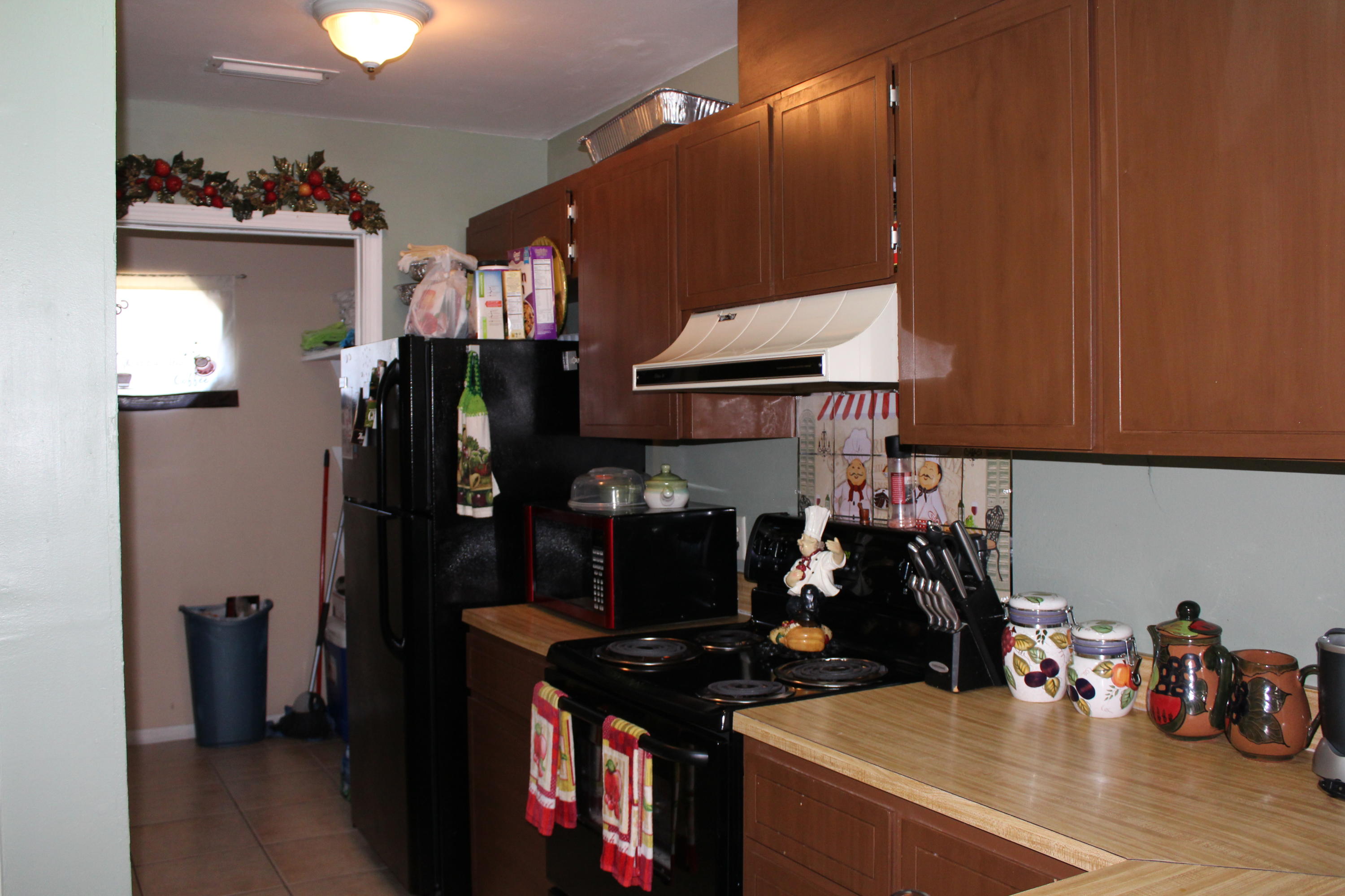 MONTAGE MANOR - Residential