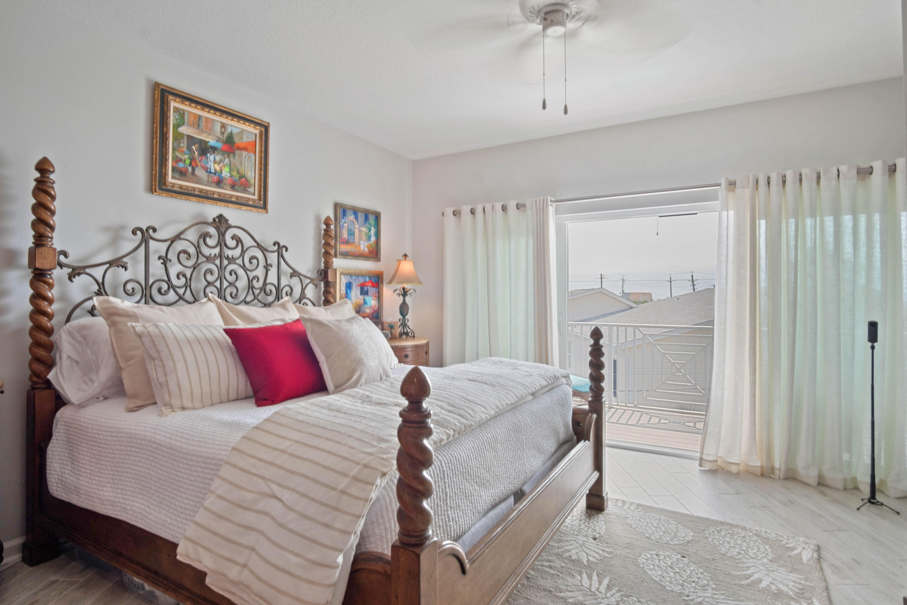 BEACH POINTE T/H - Residential