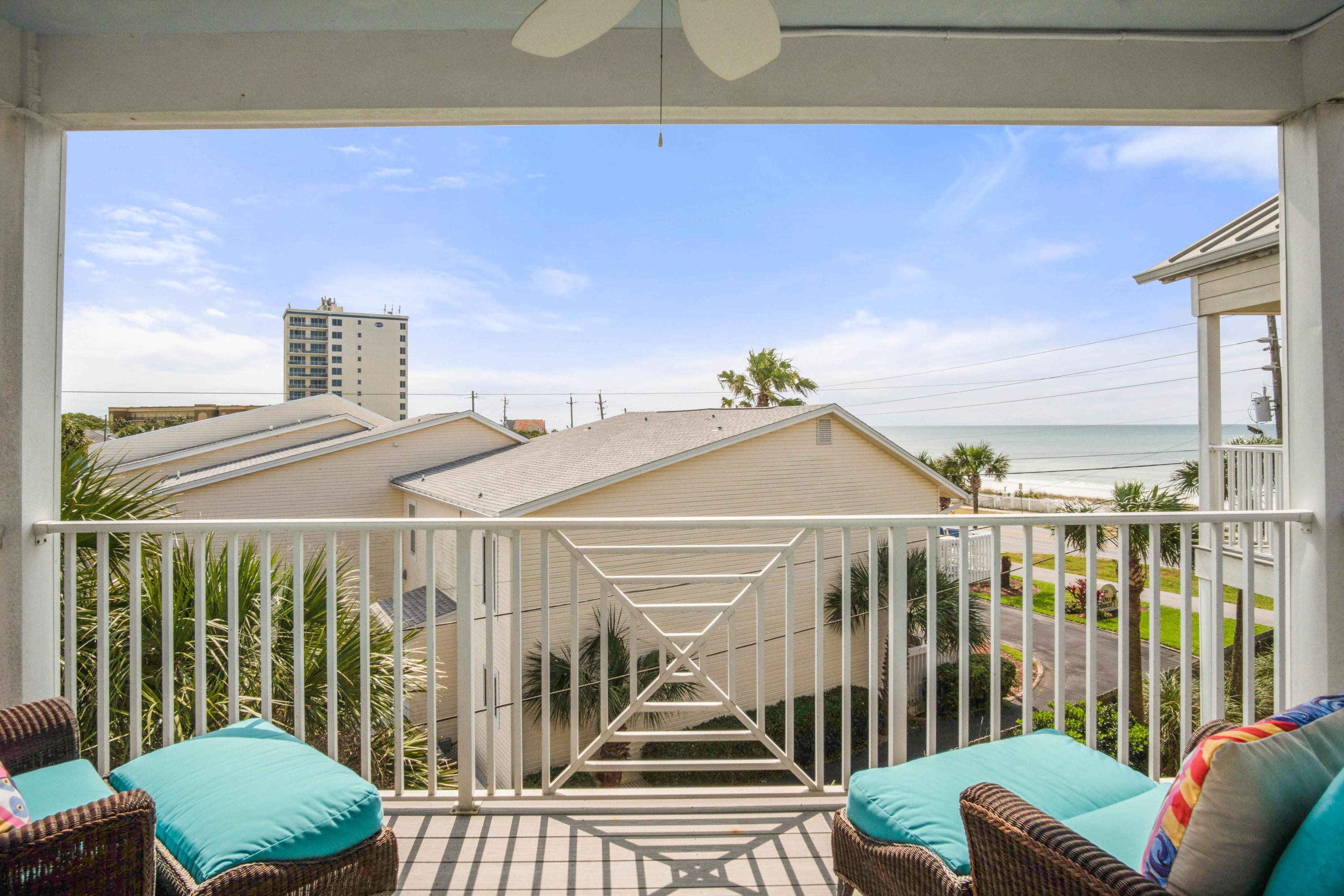 BEACH POINTE T/H - Residential