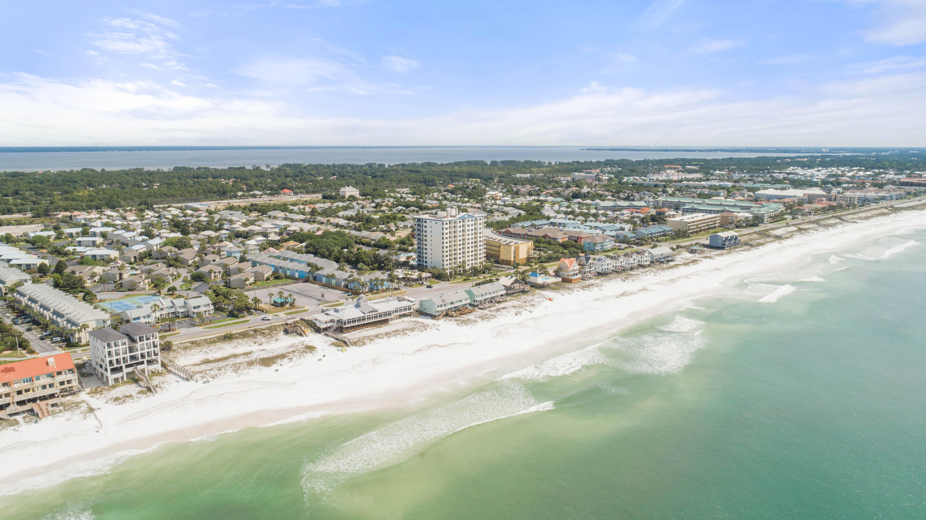 BEACH POINTE T/H - Residential