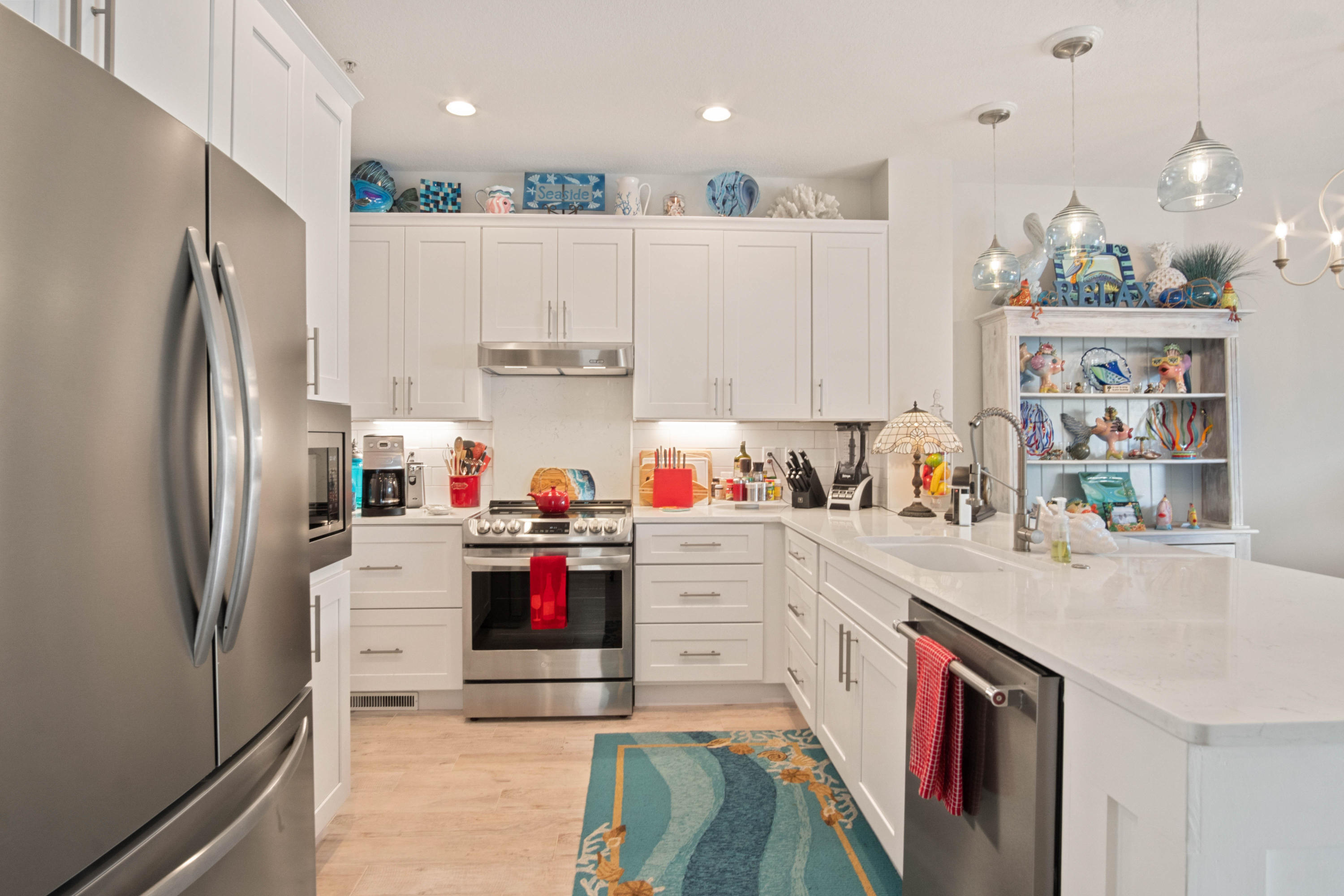 BEACH POINTE T/H - Residential