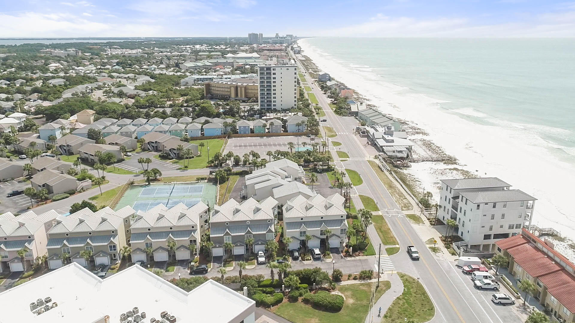 BEACH POINTE T/H - Residential