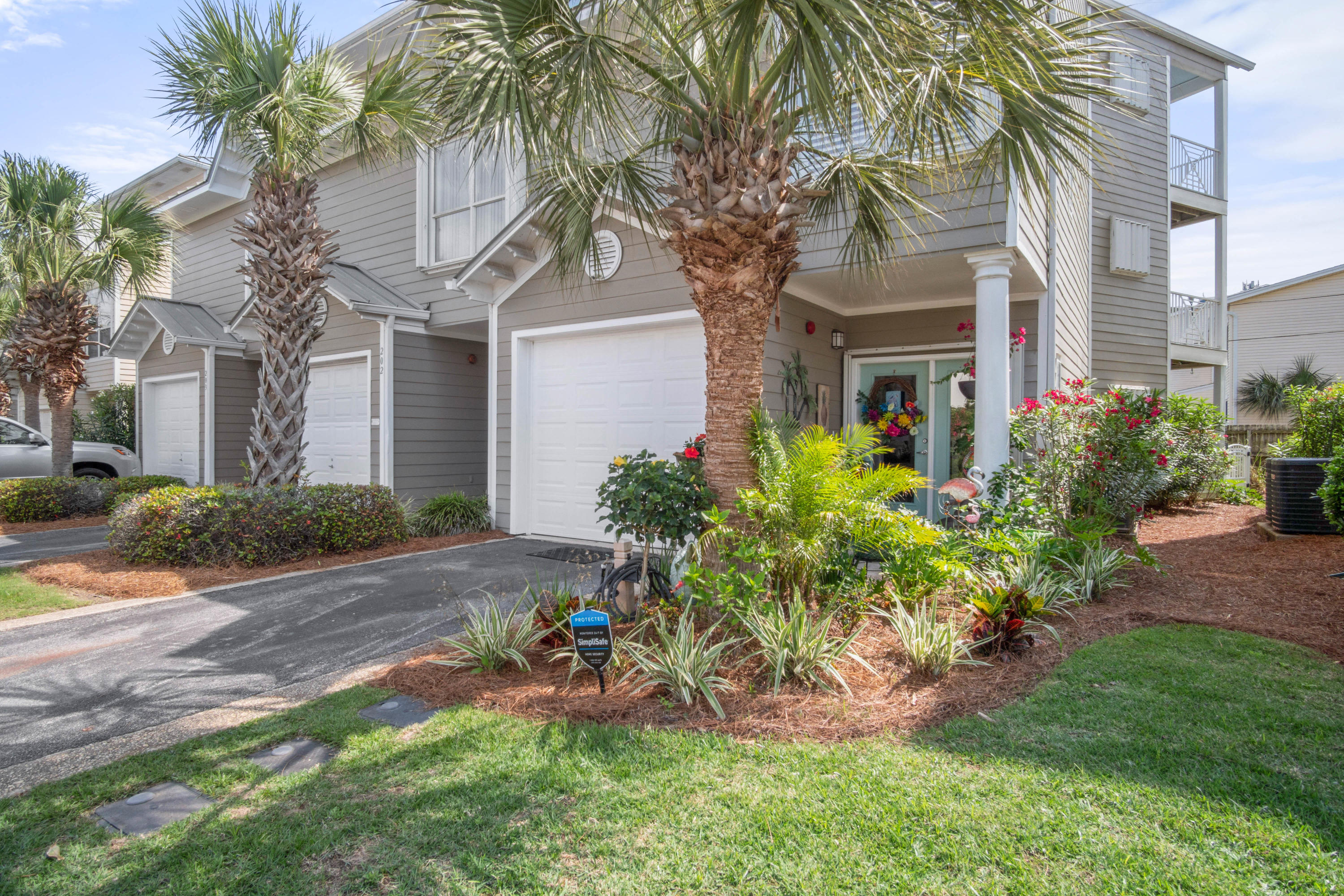 BEACH POINTE T/H - Residential