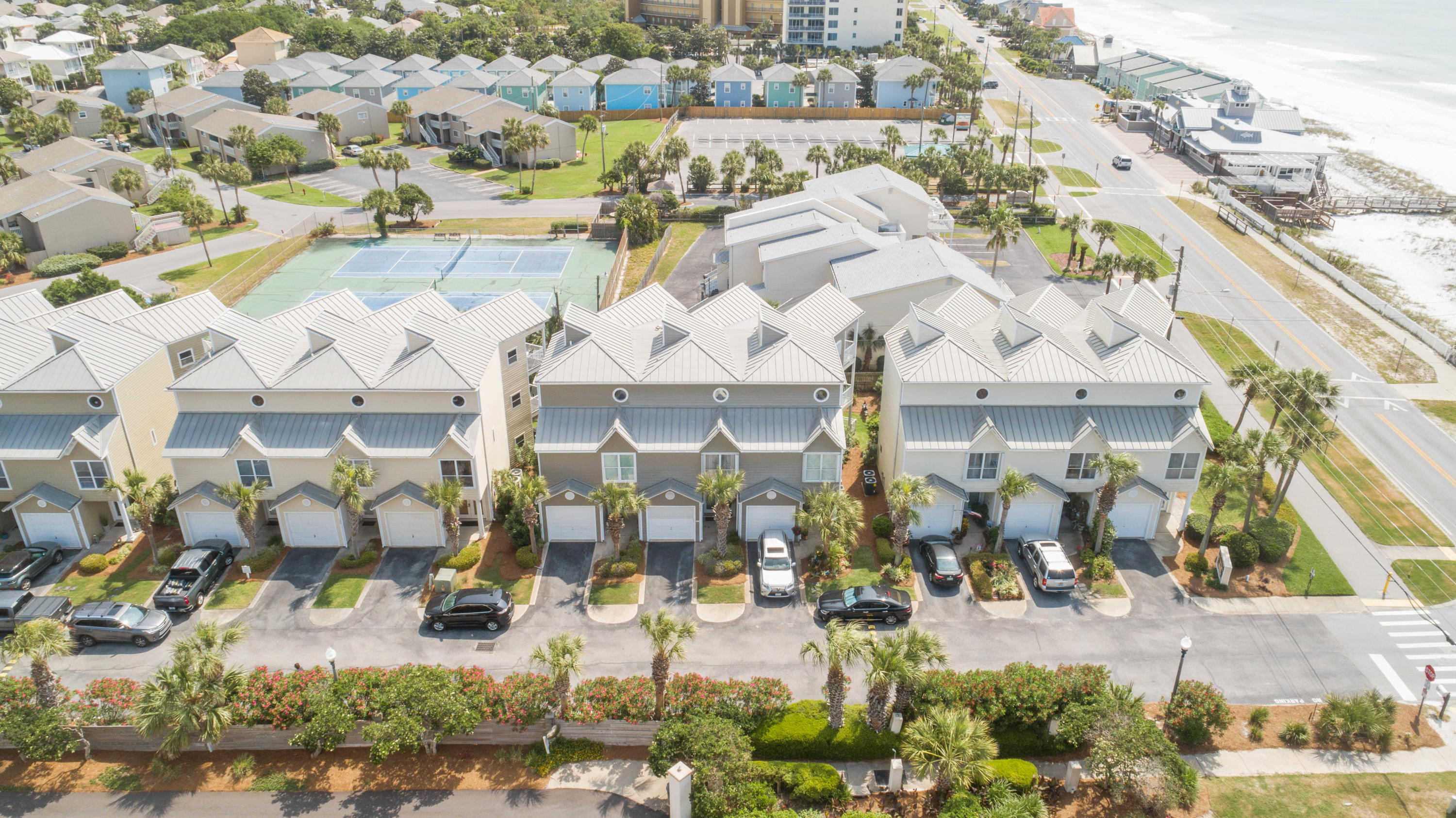 BEACH POINTE T/H - Residential