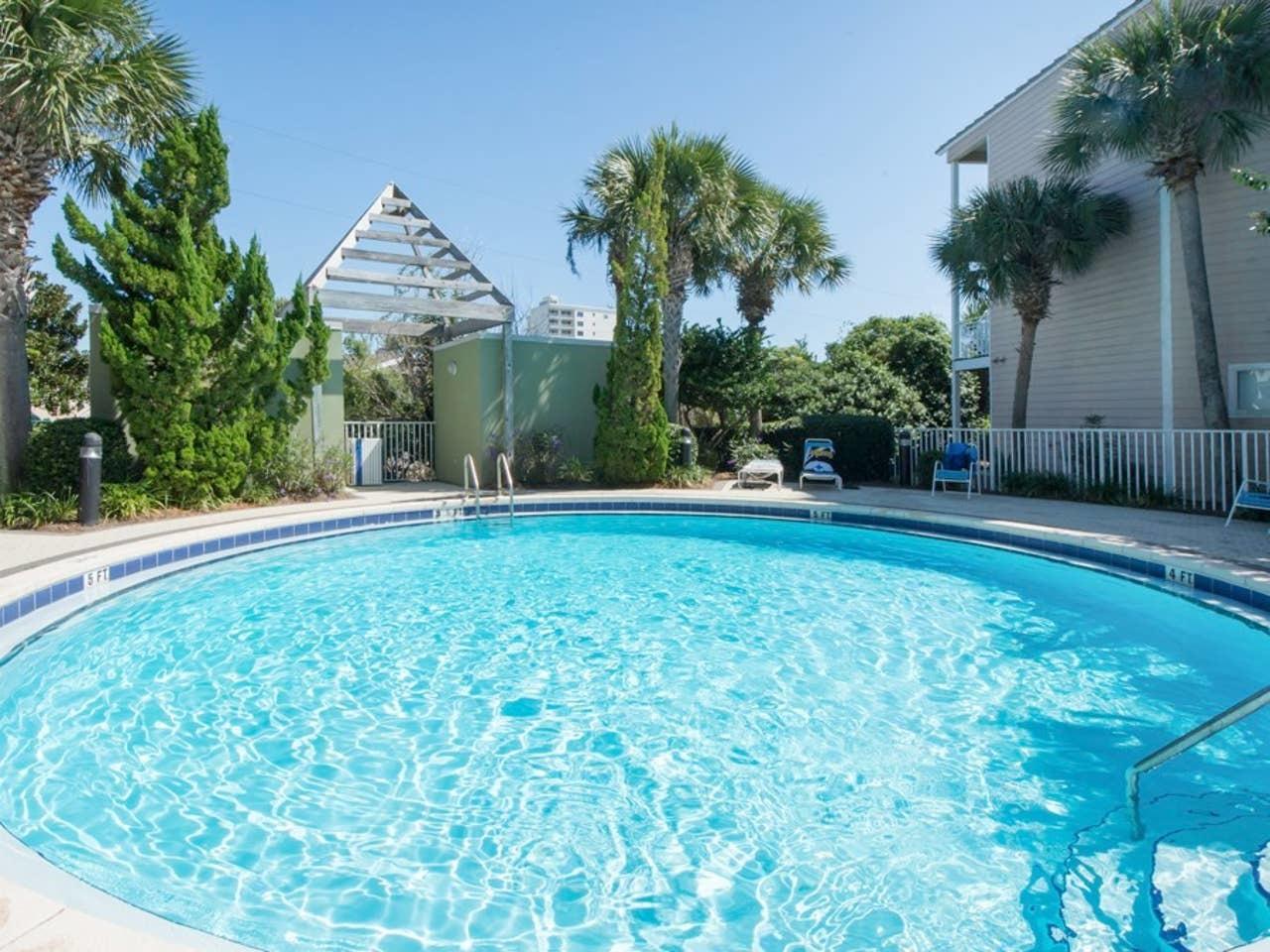 BEACH POINTE T/H - Residential