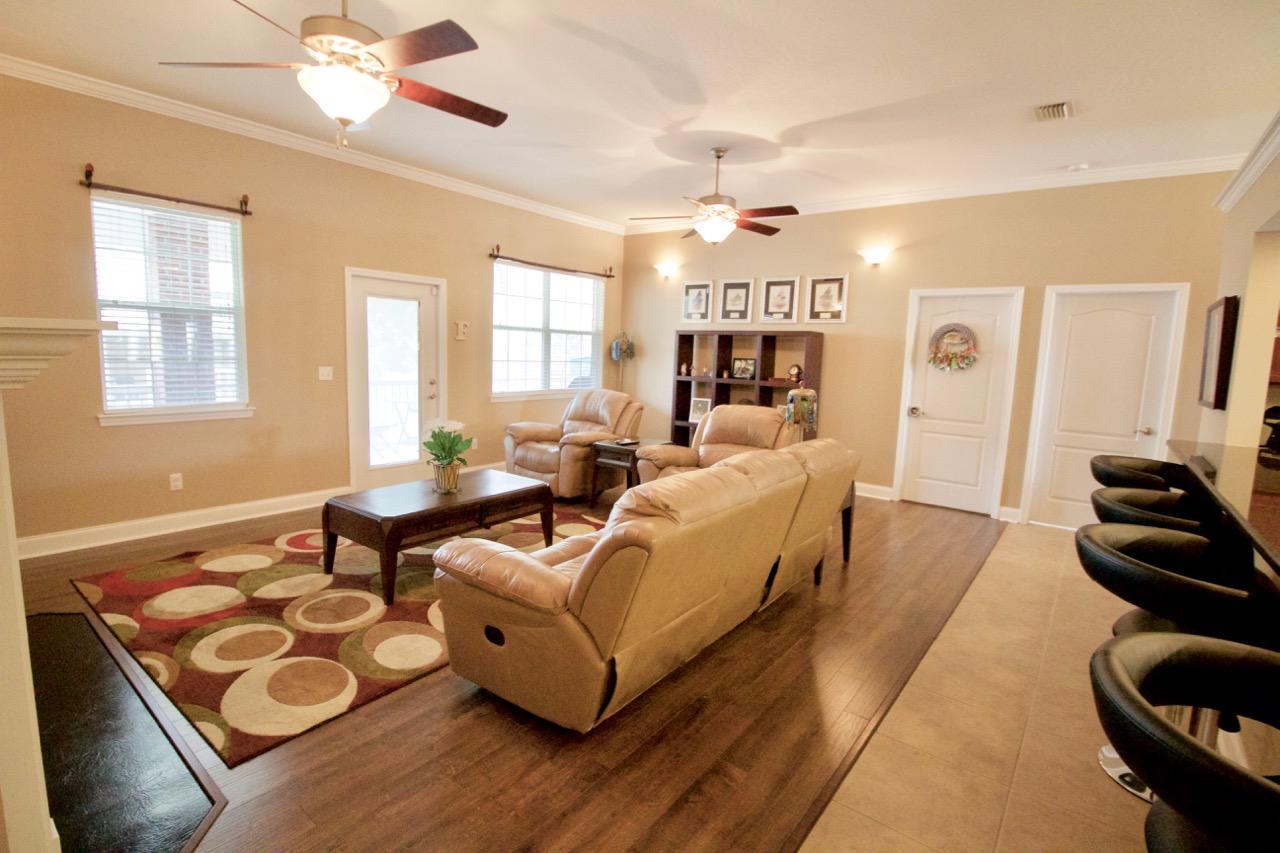 SPARKLING WATERS - Residential