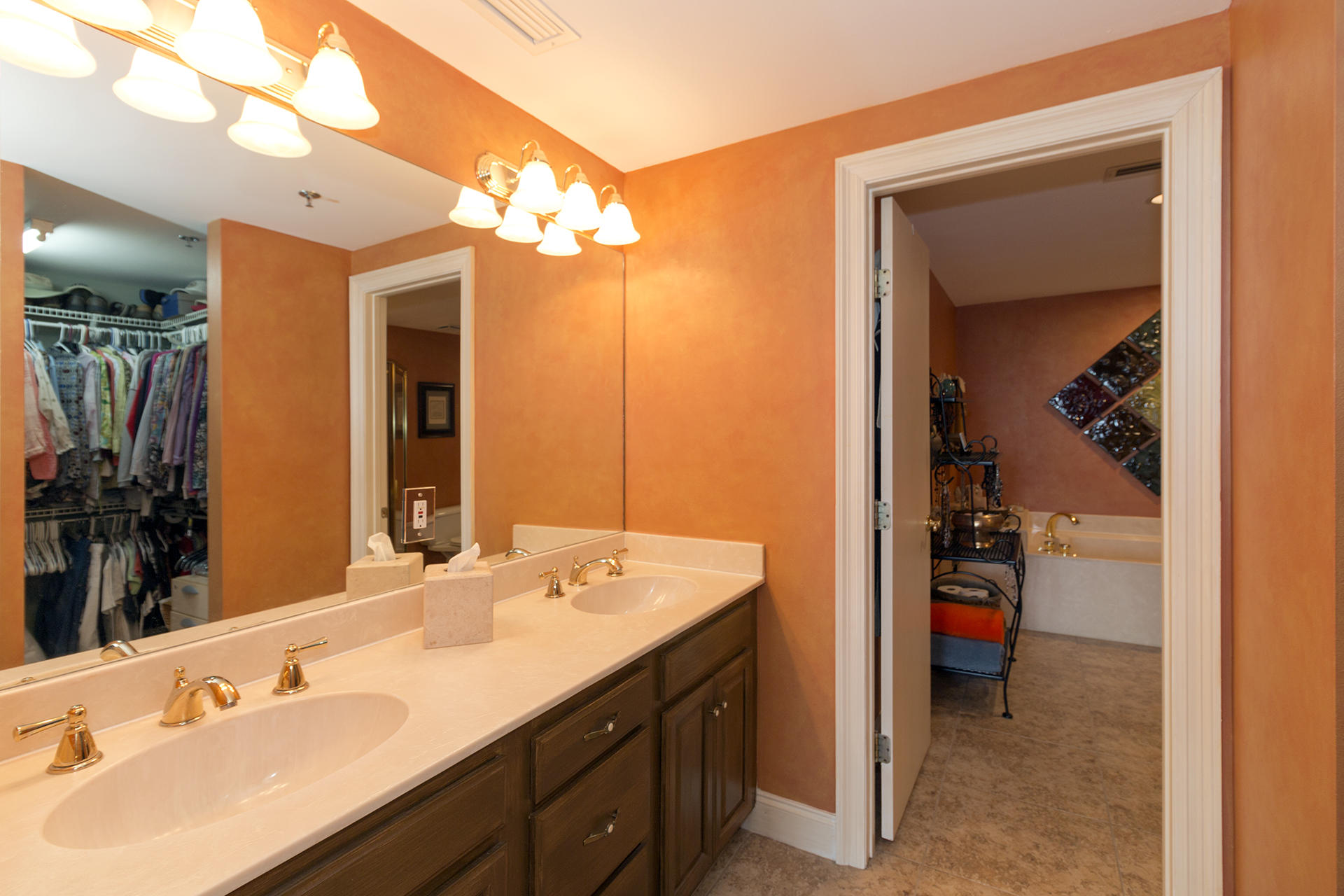 EAST PASS TOWERS CONDO PH 2 - Residential