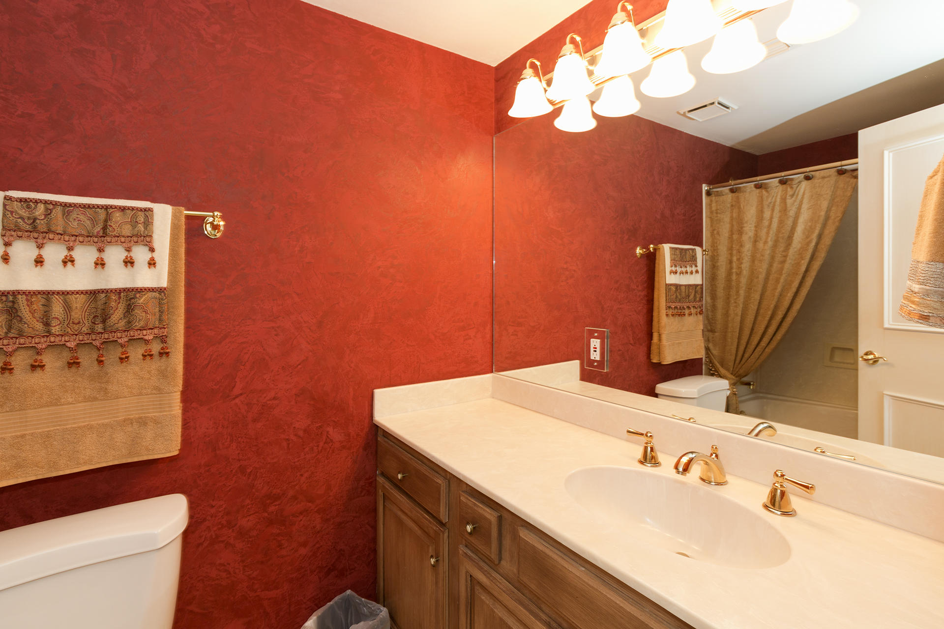 EAST PASS TOWERS CONDO PH 2 - Residential