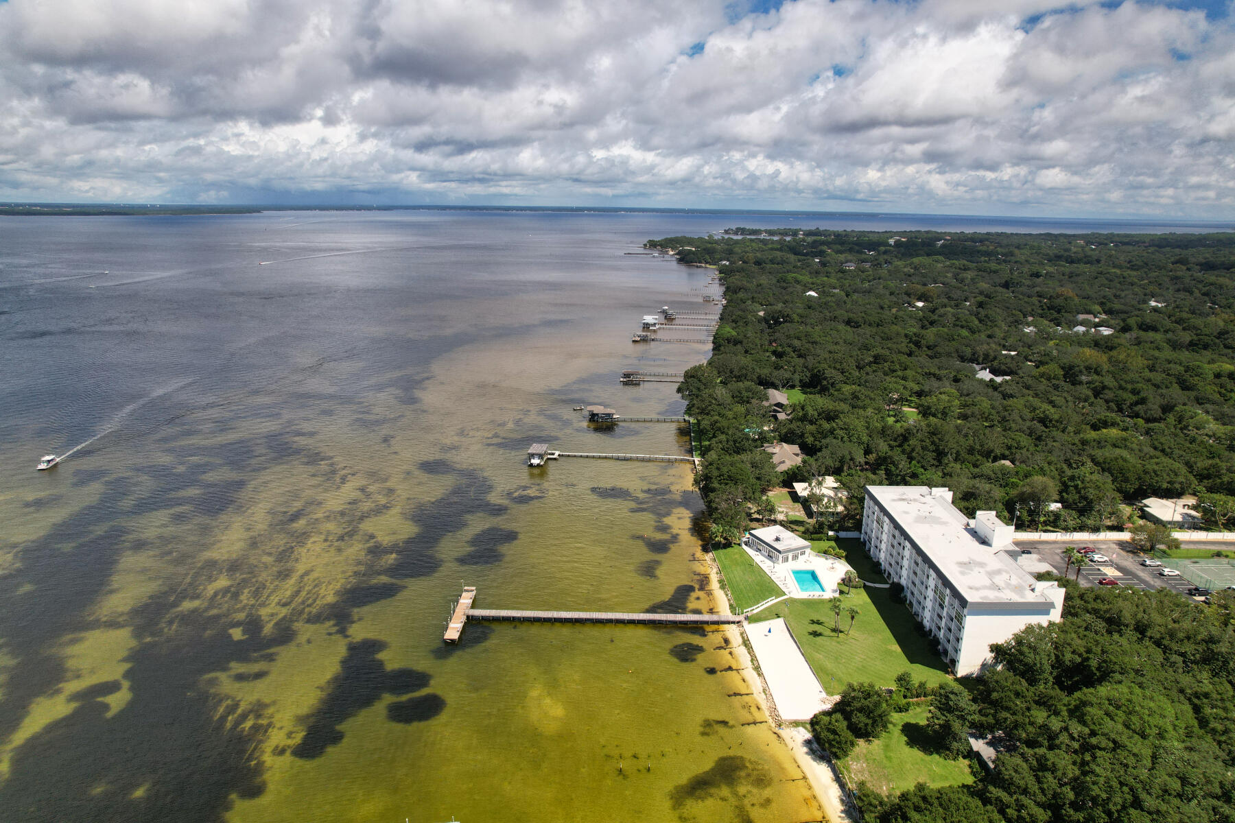 VALENCIA CONDO - Residential