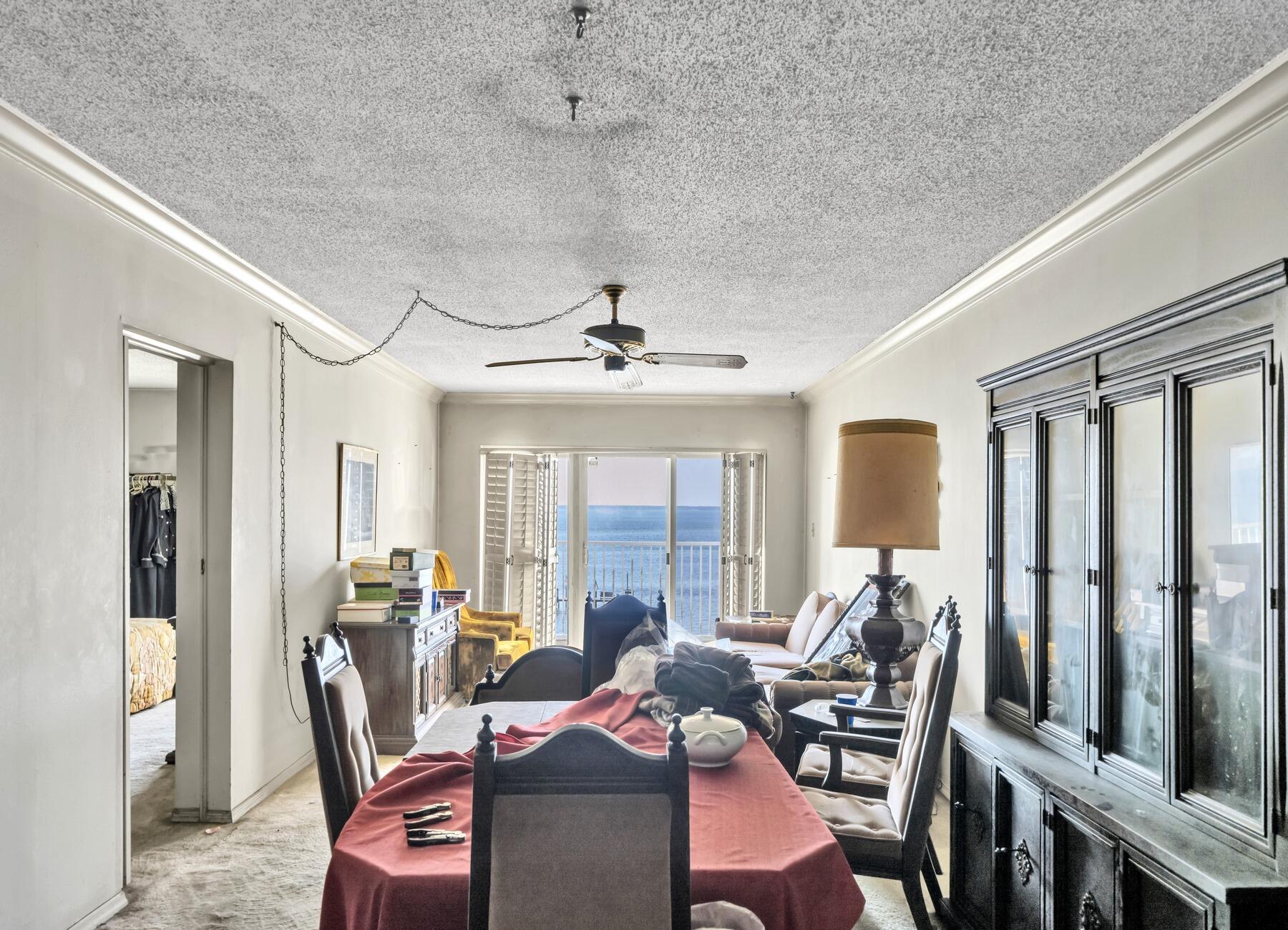 VALENCIA CONDO - Residential