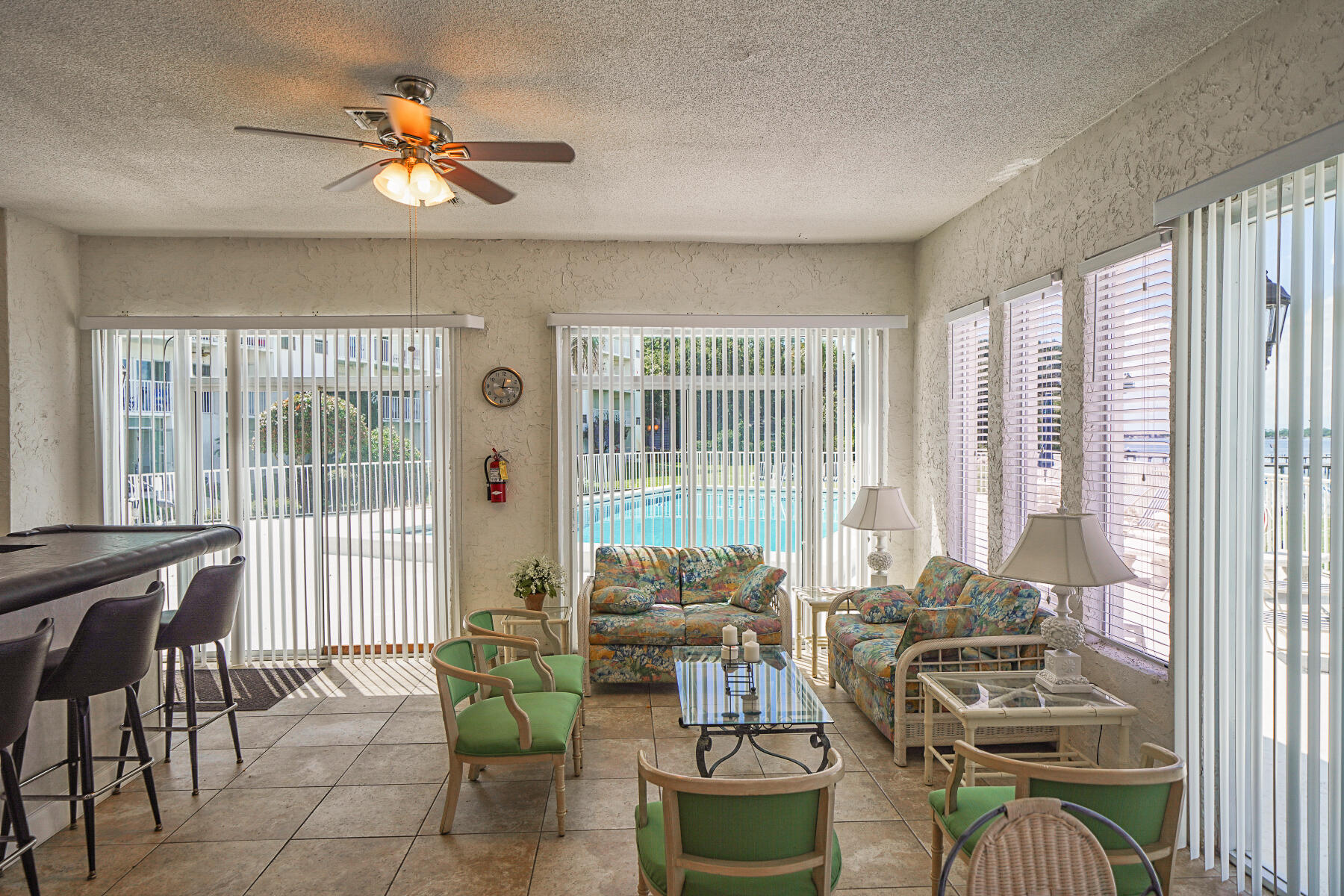 VALENCIA CONDO - Residential