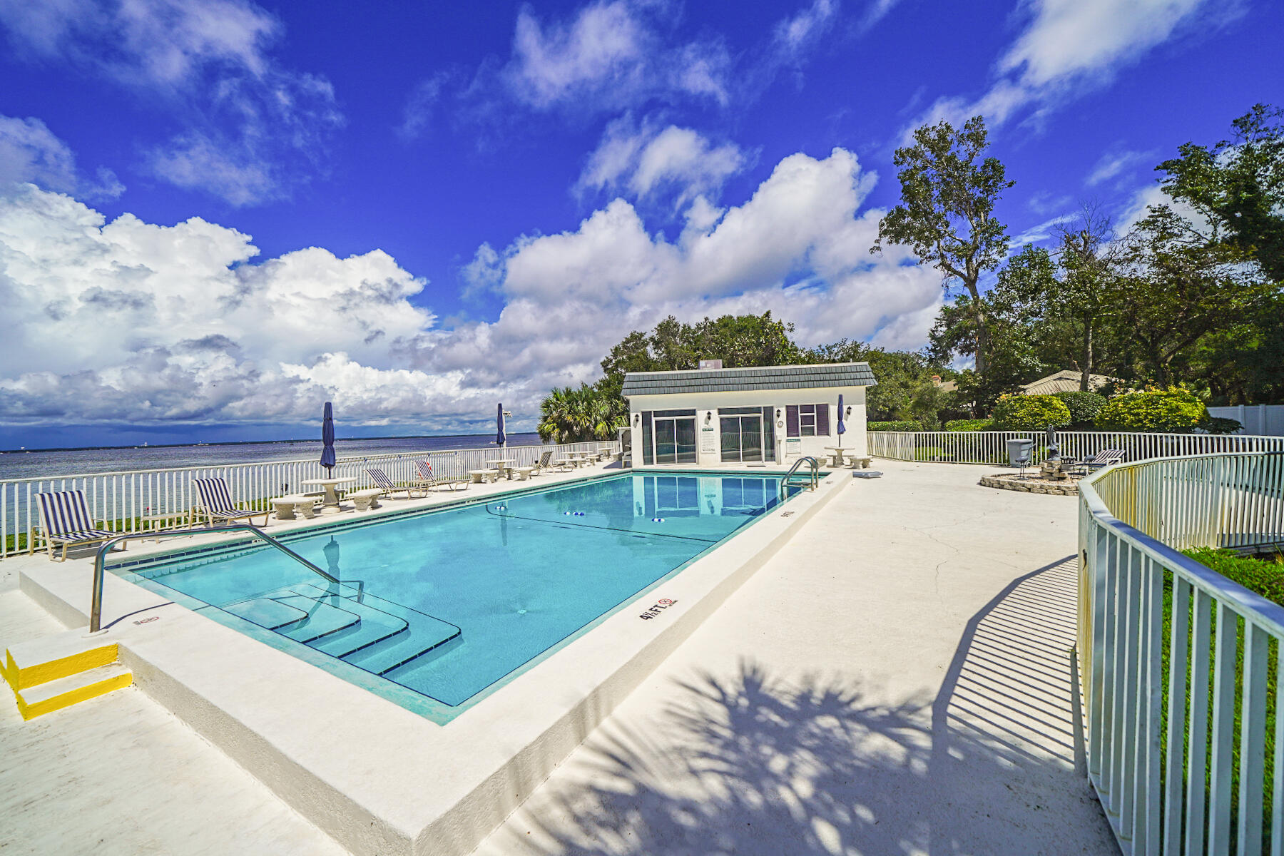 VALENCIA CONDO - Residential