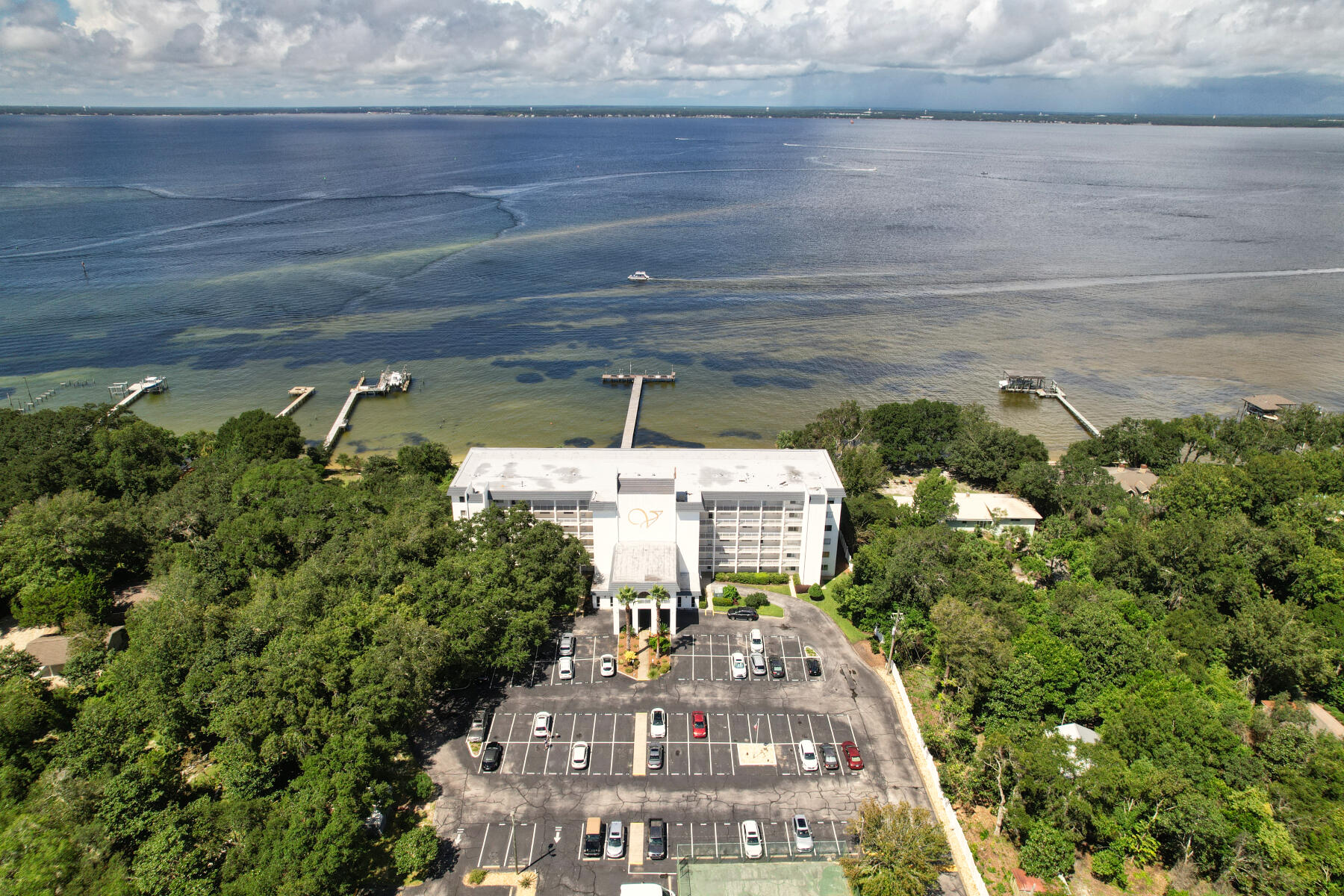 VALENCIA CONDO - Residential