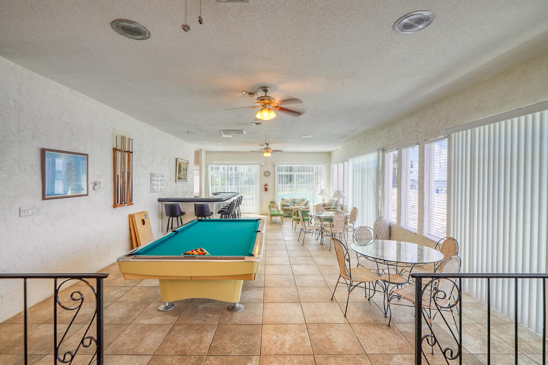 VALENCIA CONDO - Residential