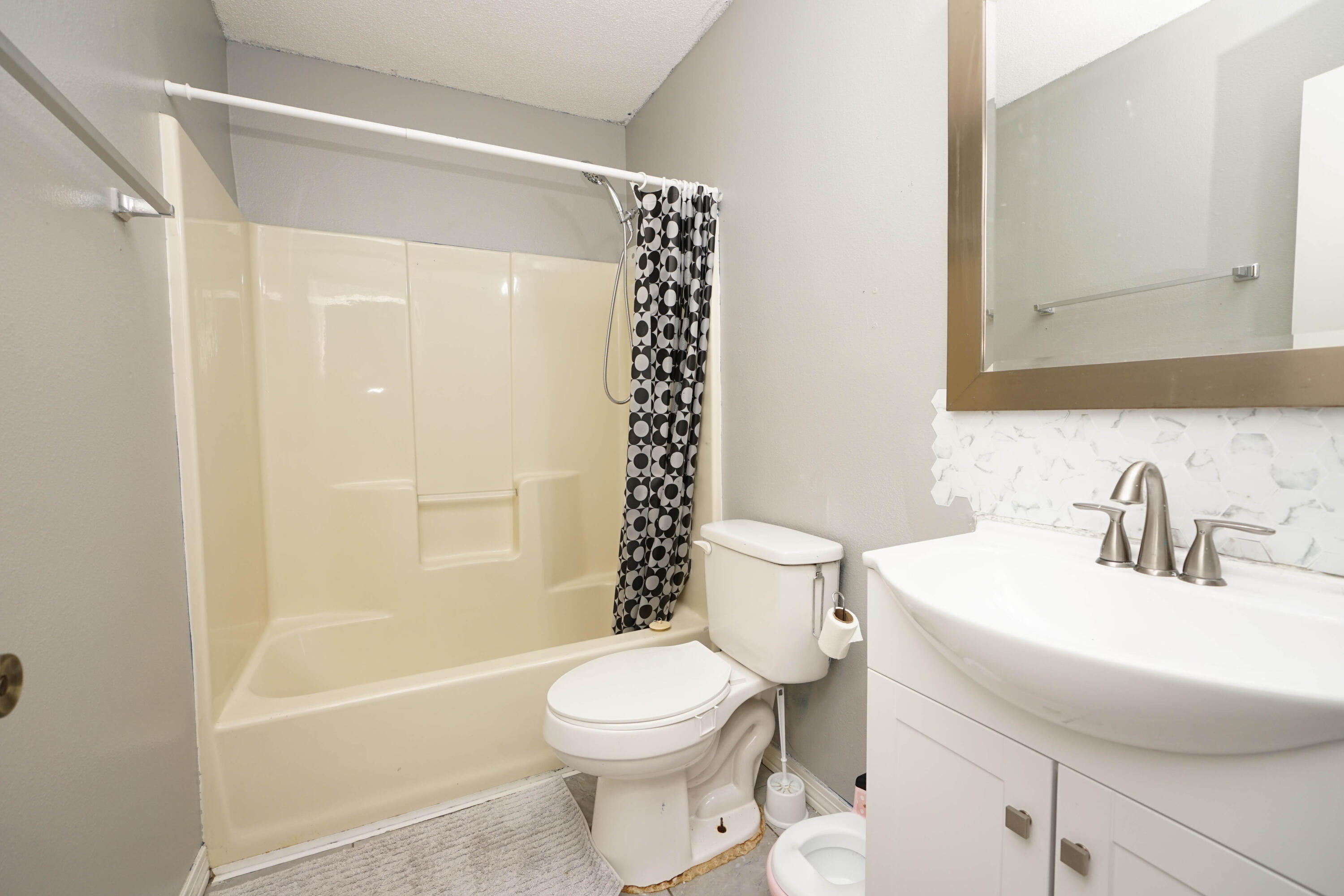 COUNTRYVIEW ESTATES - Residential