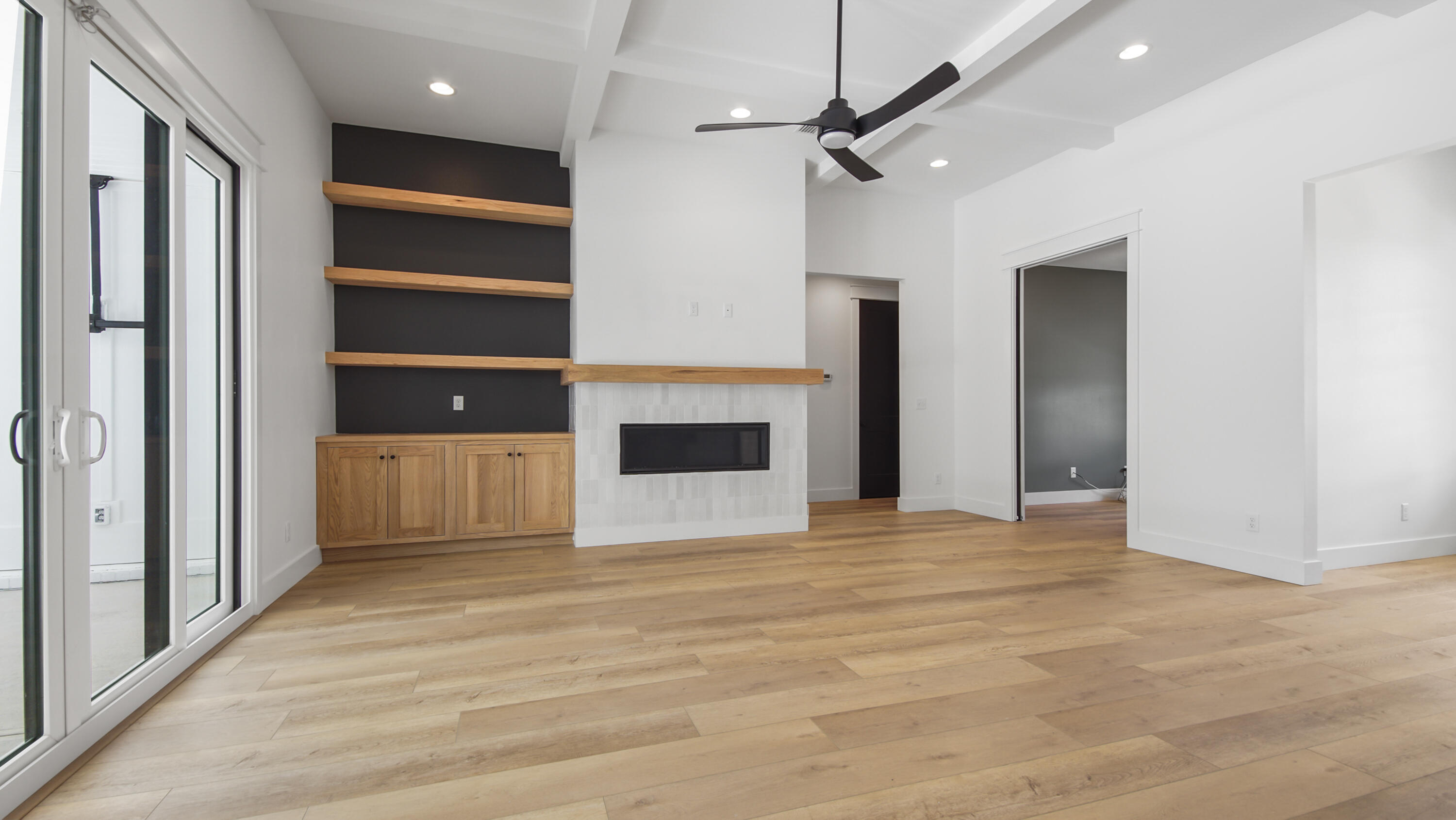 SECLUSION BAY - Residential