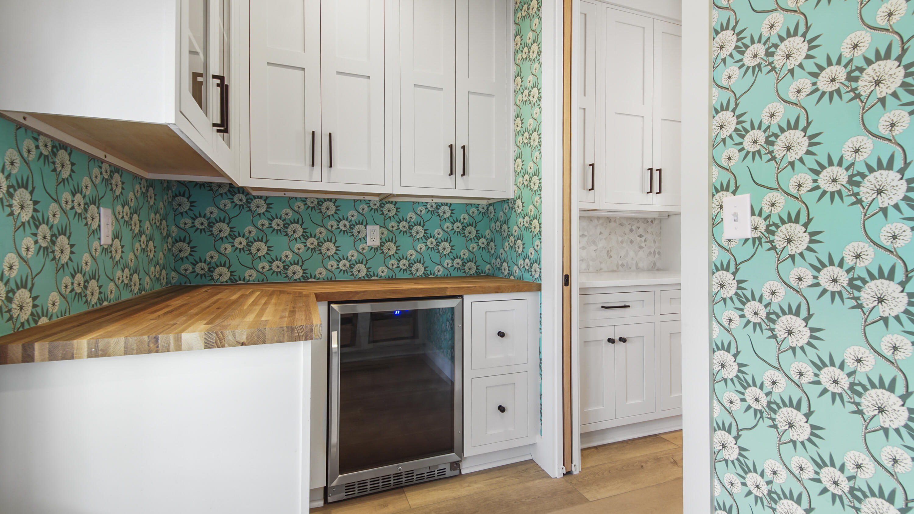 SECLUSION BAY - Residential